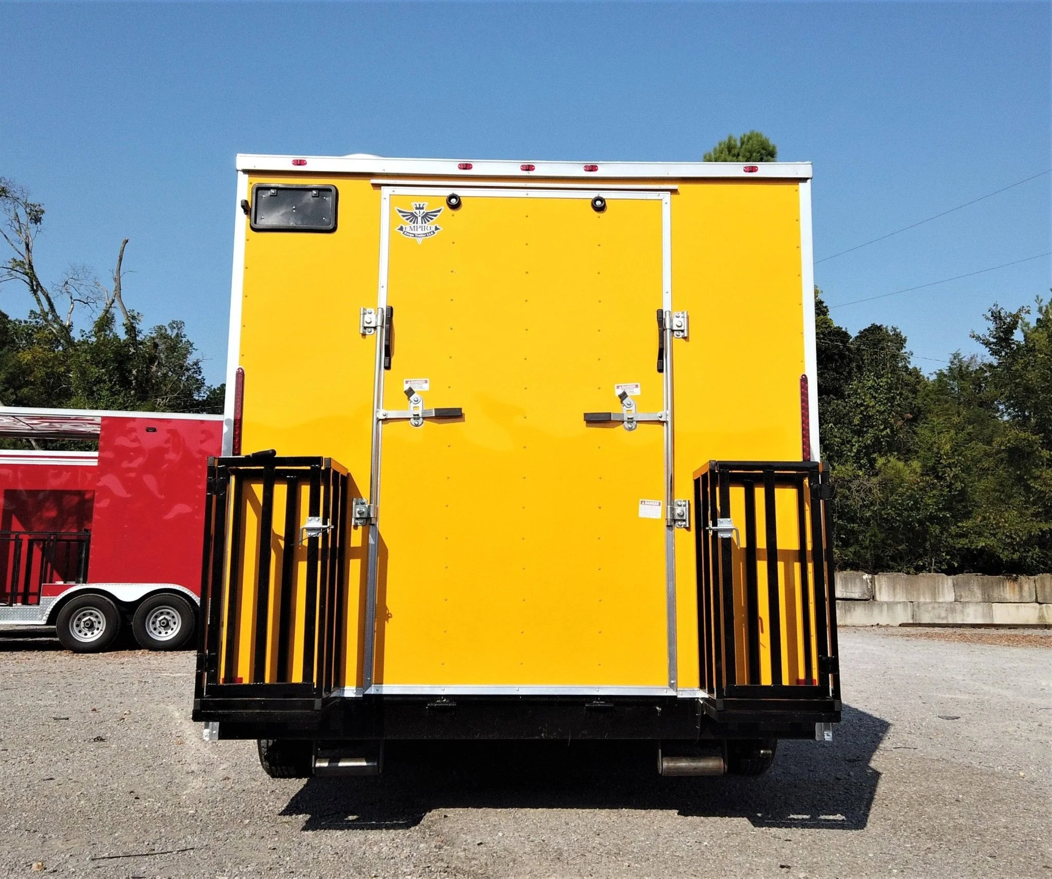 200-8.5-x-16-yellow-concession-food-v-nose-trailer-16.webp 8.5' x 16' Yellow Concession Food V-Nose Trailer