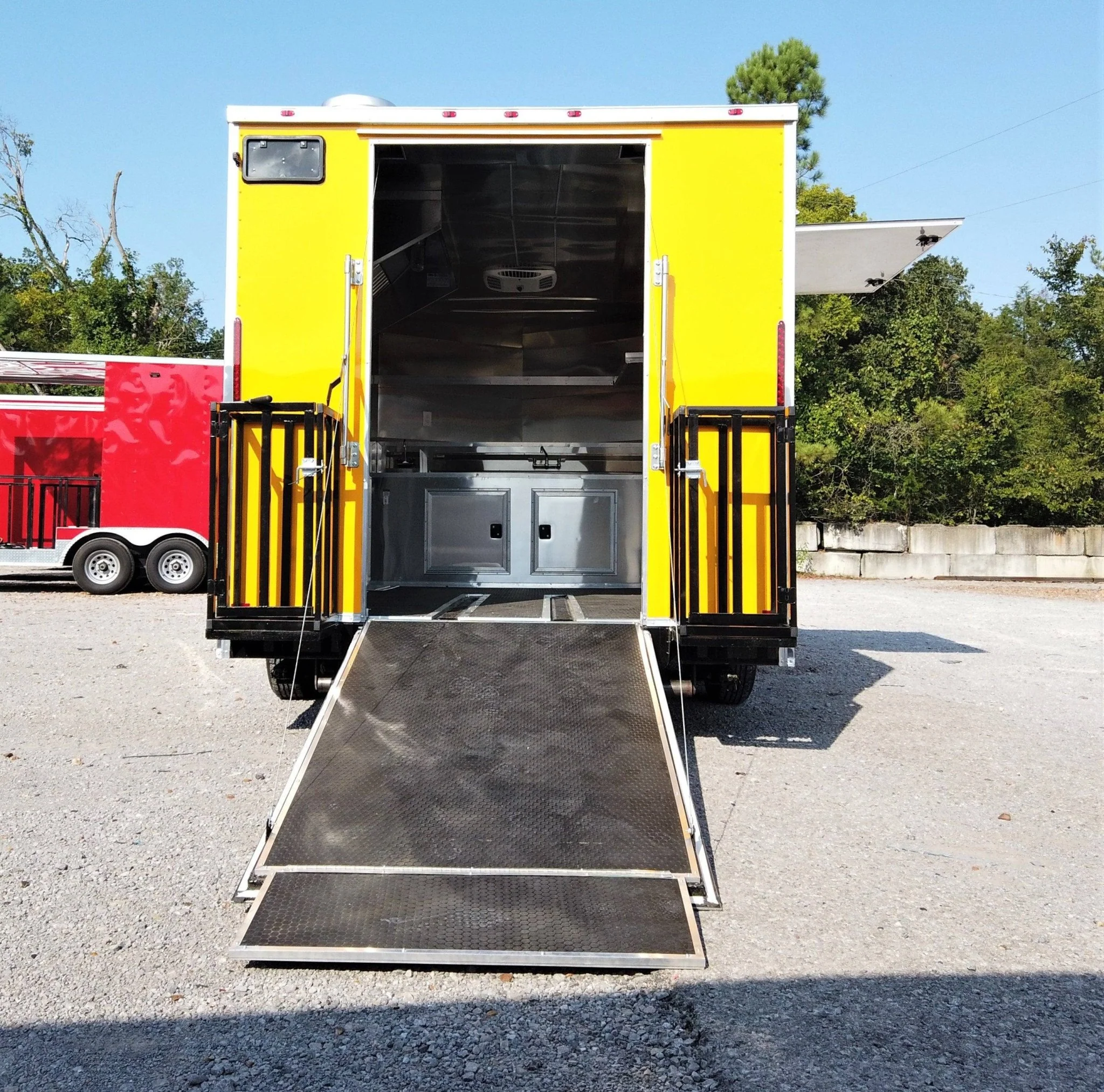 200-8.5-x-16-yellow-concession-food-v-nose-trailer-24.webp 8.5' x 16' Yellow Concession Food V-Nose Trailer