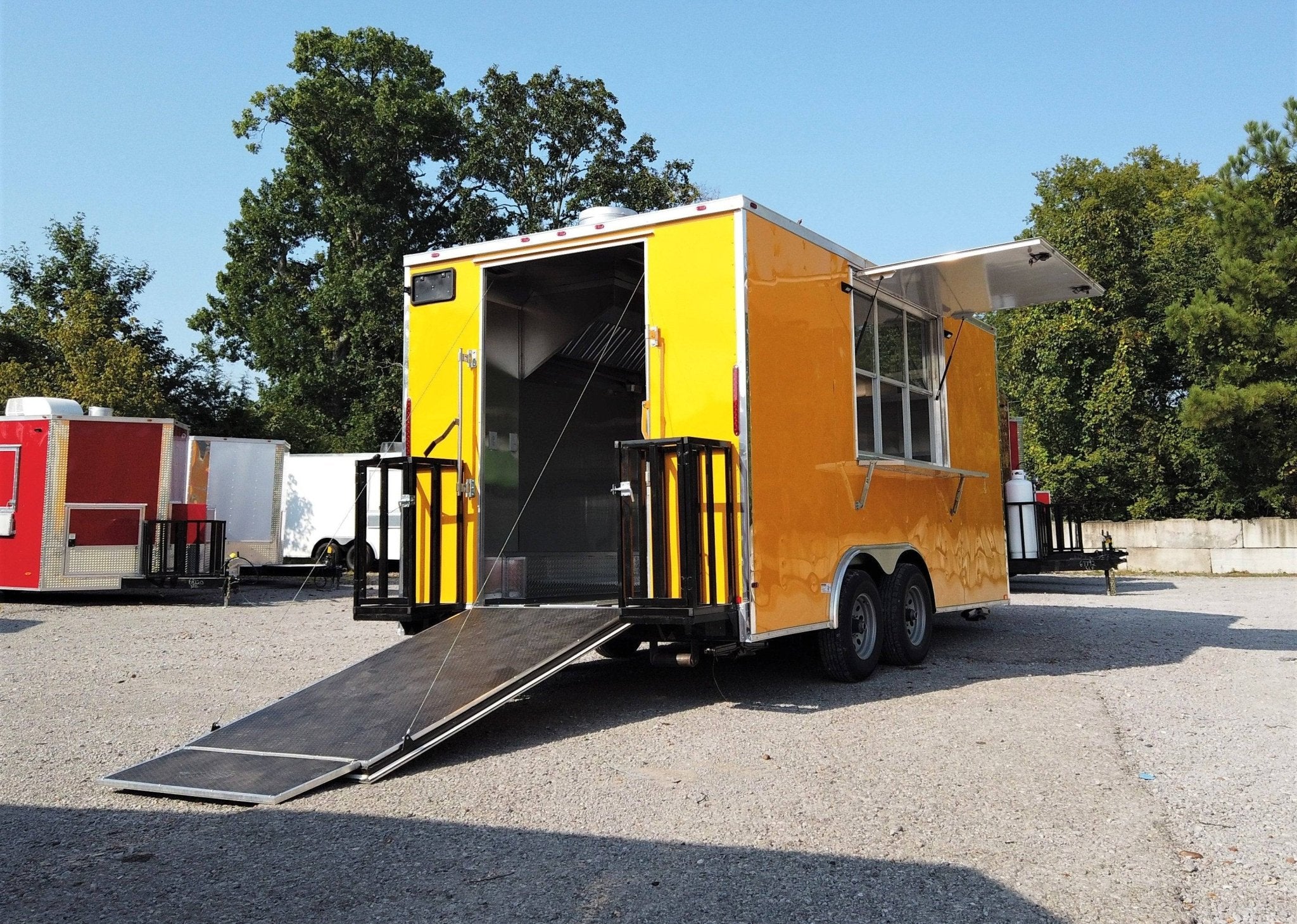 200-8.5-x-16-yellow-concession-food-v-nose-trailer-3.jpg 8.5' x 16' Yellow Concession Food V-Nose Trailer