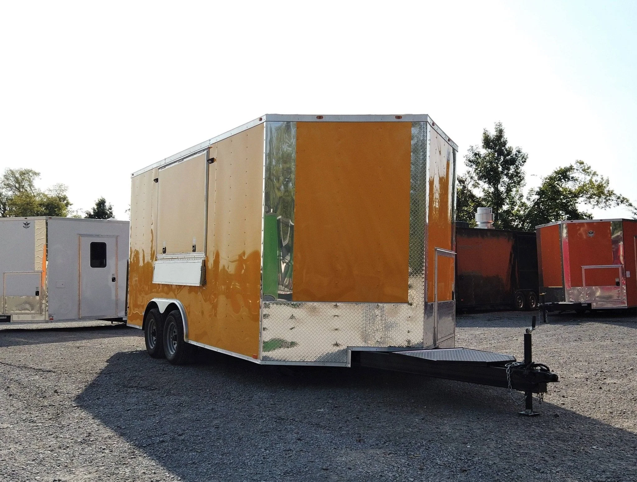 200-8.5-x-16-yellow-concession-food-v-nose-trailer-4.webp 8.5' x 16' Yellow Concession Food V-Nose Trailer