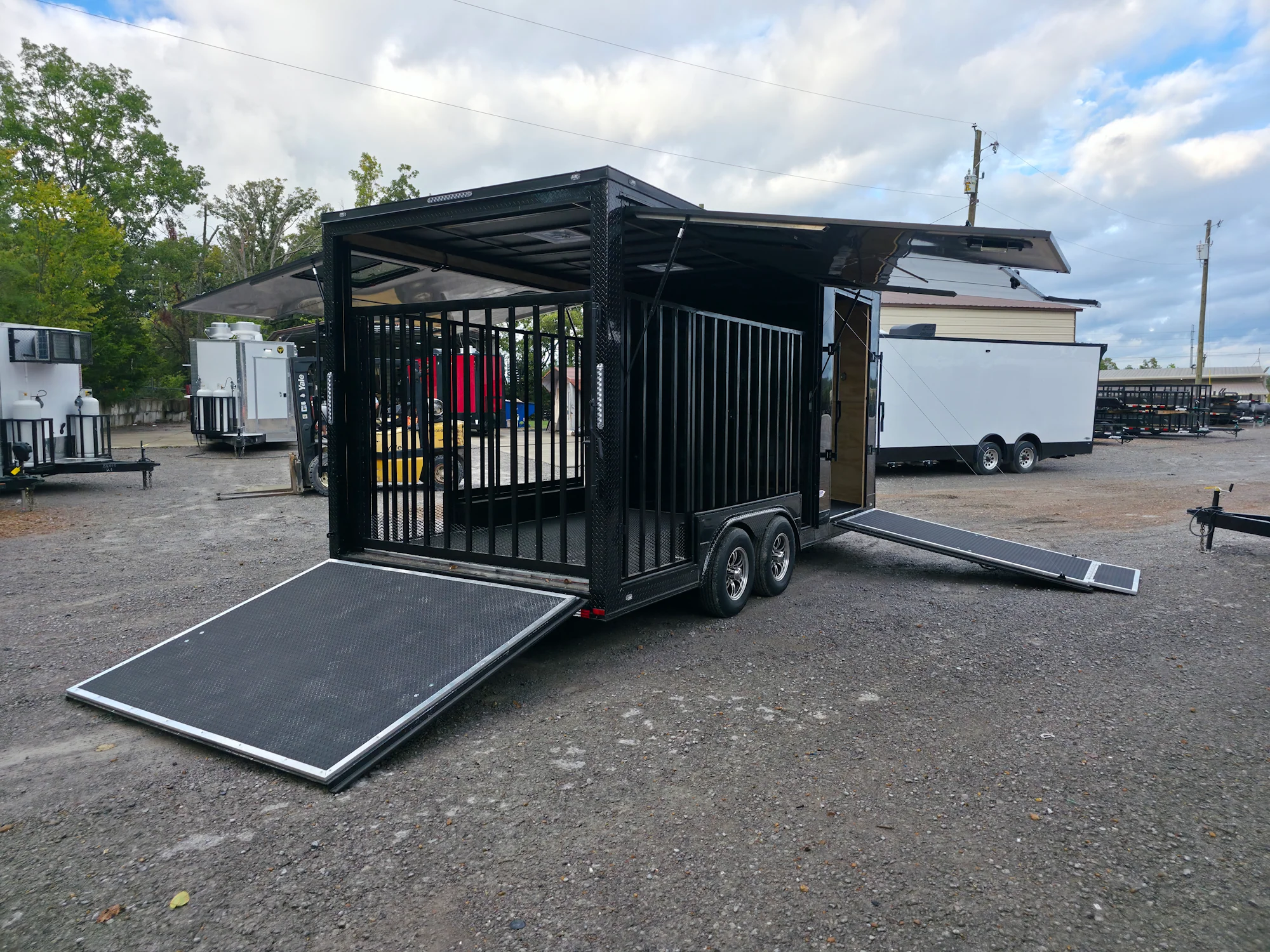 234-8.5-x-18-black-with-blackout-petting-zoo-enclosed-trailer-16.webp 8.5' X 18' Black With Blackout Petting Zoo Enclosed Trailer