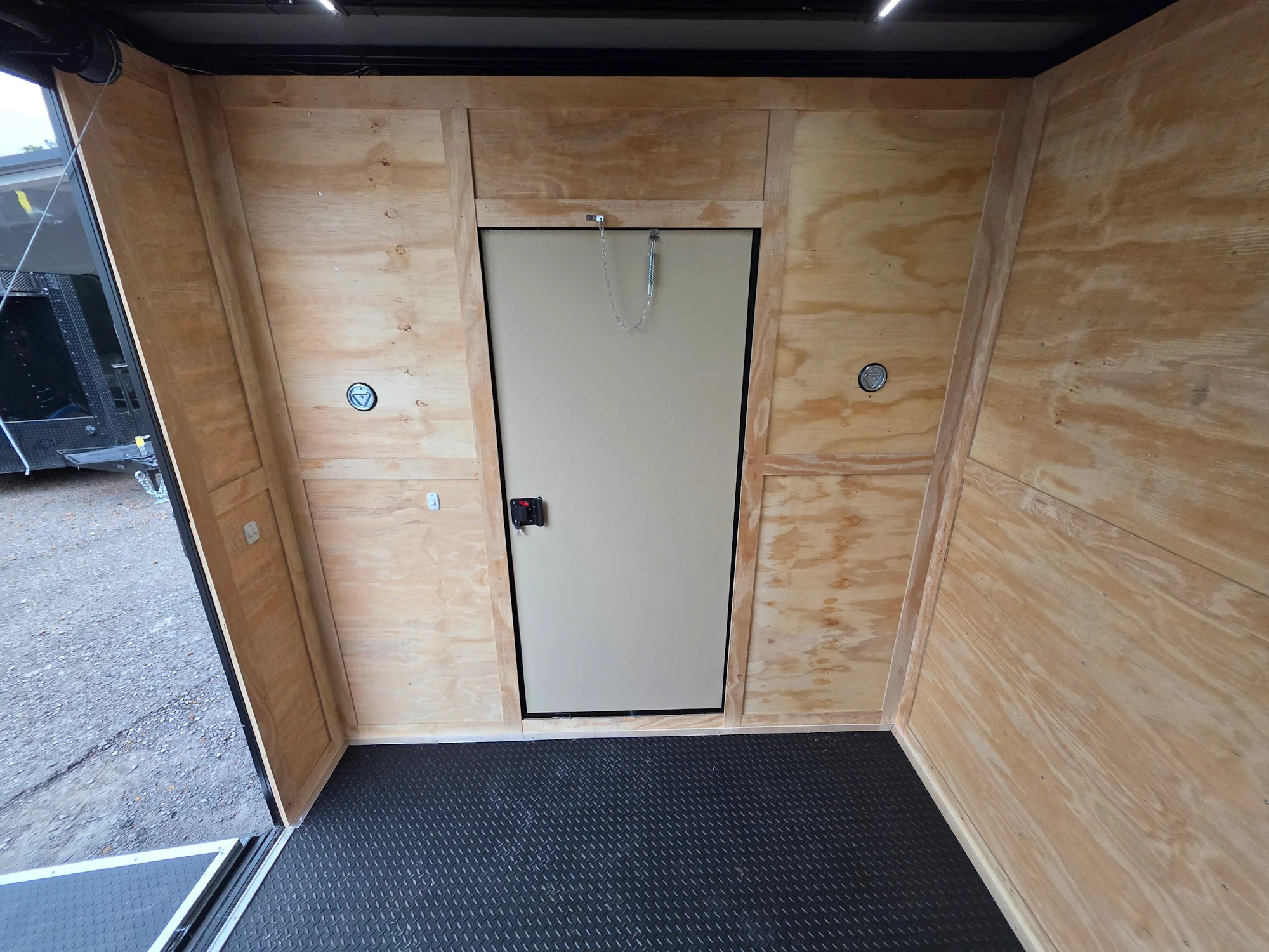 234-8.5-x-18-black-with-blackout-petting-zoo-enclosed-trailer-19.webp 8.5' X 18' Black With Blackout Petting Zoo Enclosed Trailer