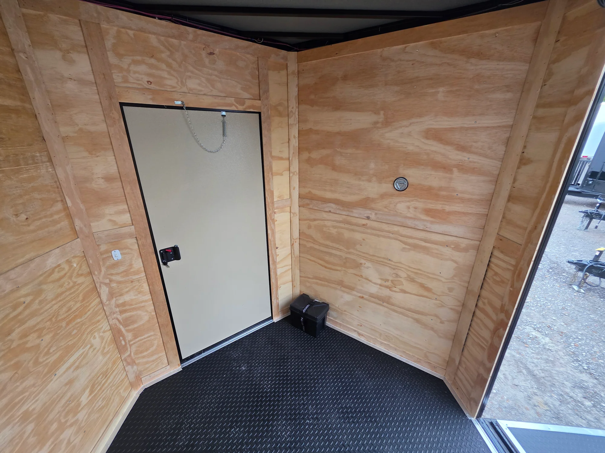 234-8.5-x-18-black-with-blackout-petting-zoo-enclosed-trailer-20.webp 8.5' X 18' Black With Blackout Petting Zoo Enclosed Trailer