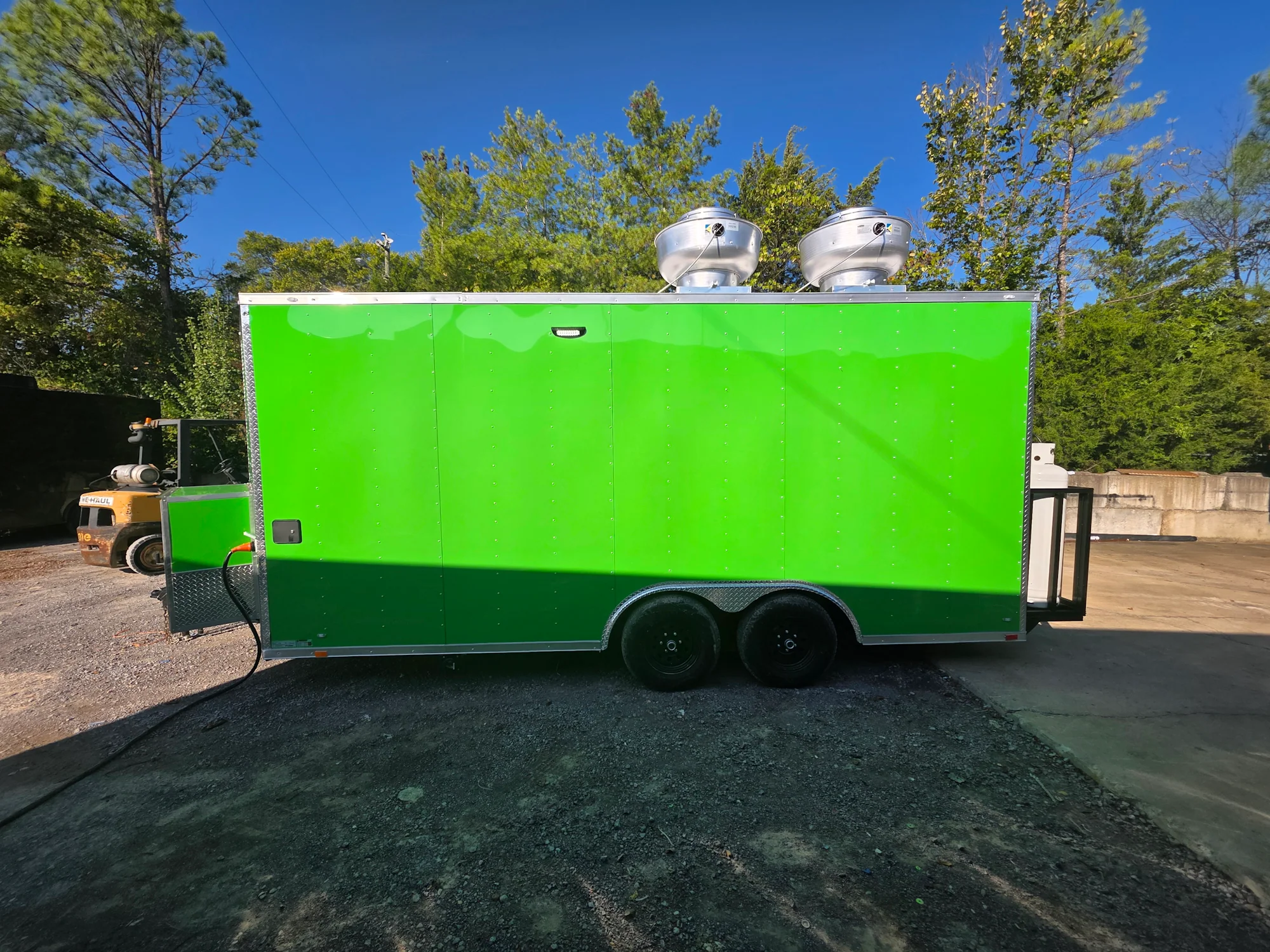 278-8.5-x-18-lime-green-custom-concession-trailer-food-event-catering-4.webp 8.5' X 18' Lime Green Custom Concession Trailer Food Event Catering