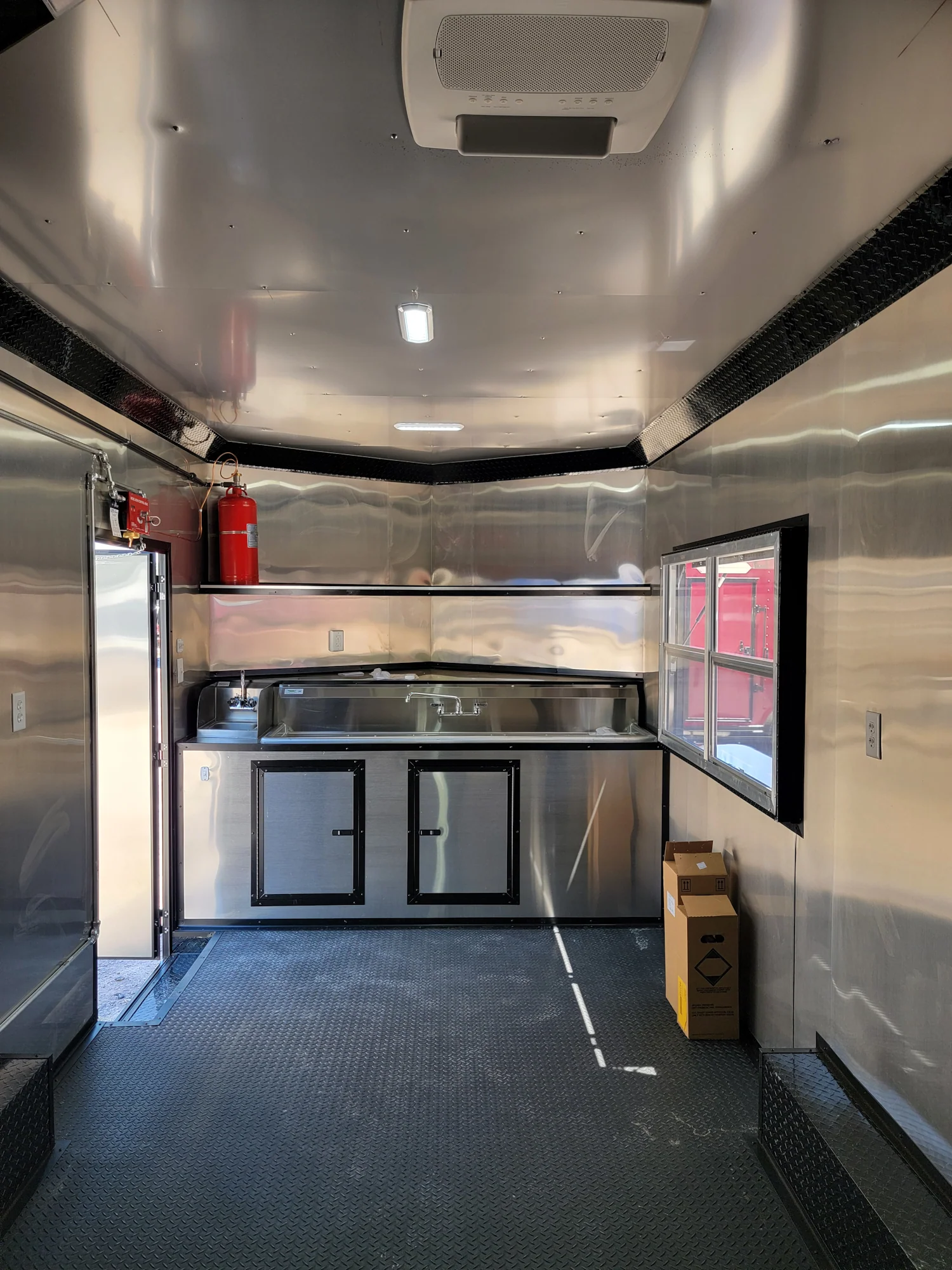 287-8.5-x-18-red-w-blackout-concession-trailer-food-event-catering-16.webp 8.5' X 18' Red W/ Blackout Concession Trailer Food Event Catering