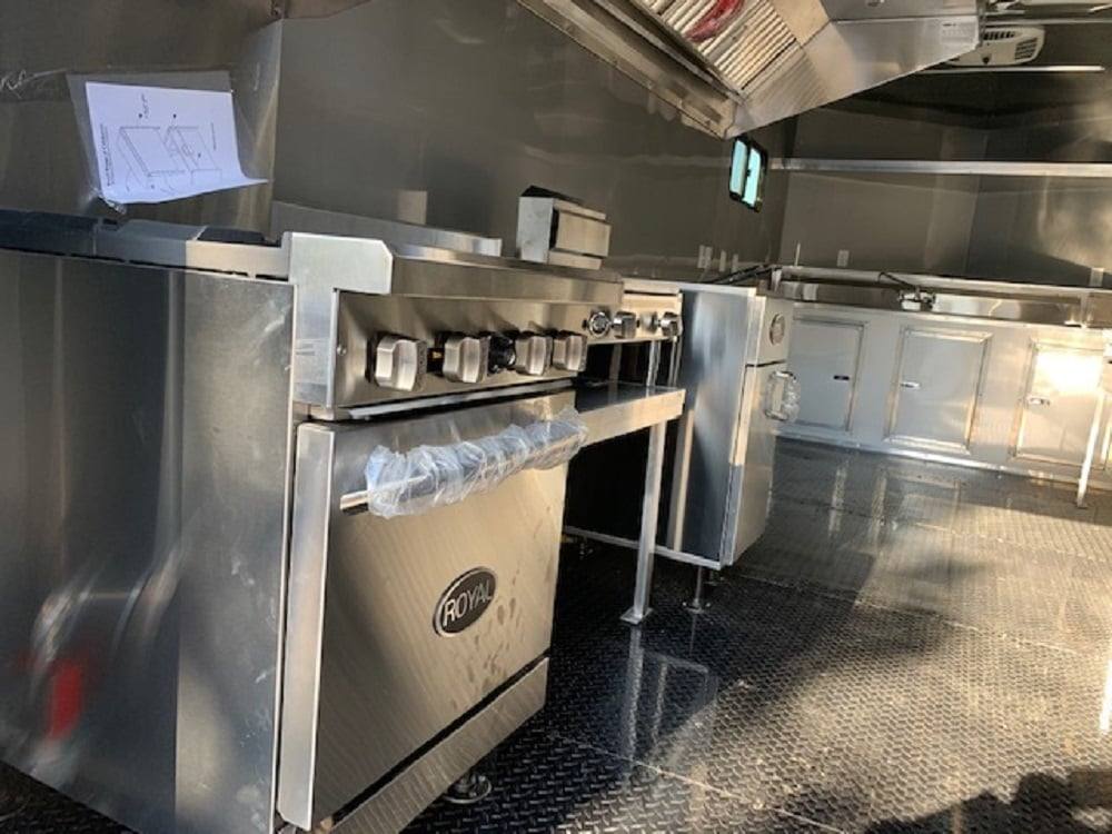 30-8.5-x-20-cobalt-blue-food-vending-concession-food-trailer-with-appliances-9.jpg 8.5 x 20' Cobalt Blue Food Vending Concession Food Trailer With Appliances