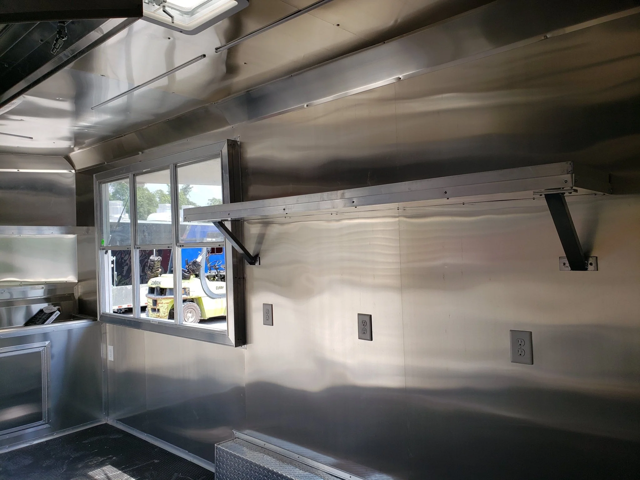 314-8.5-x-18-white-pizza-vending-concession-food-trailer-10.webp 8.5' x 18' White Pizza Vending Concession Food Trailer