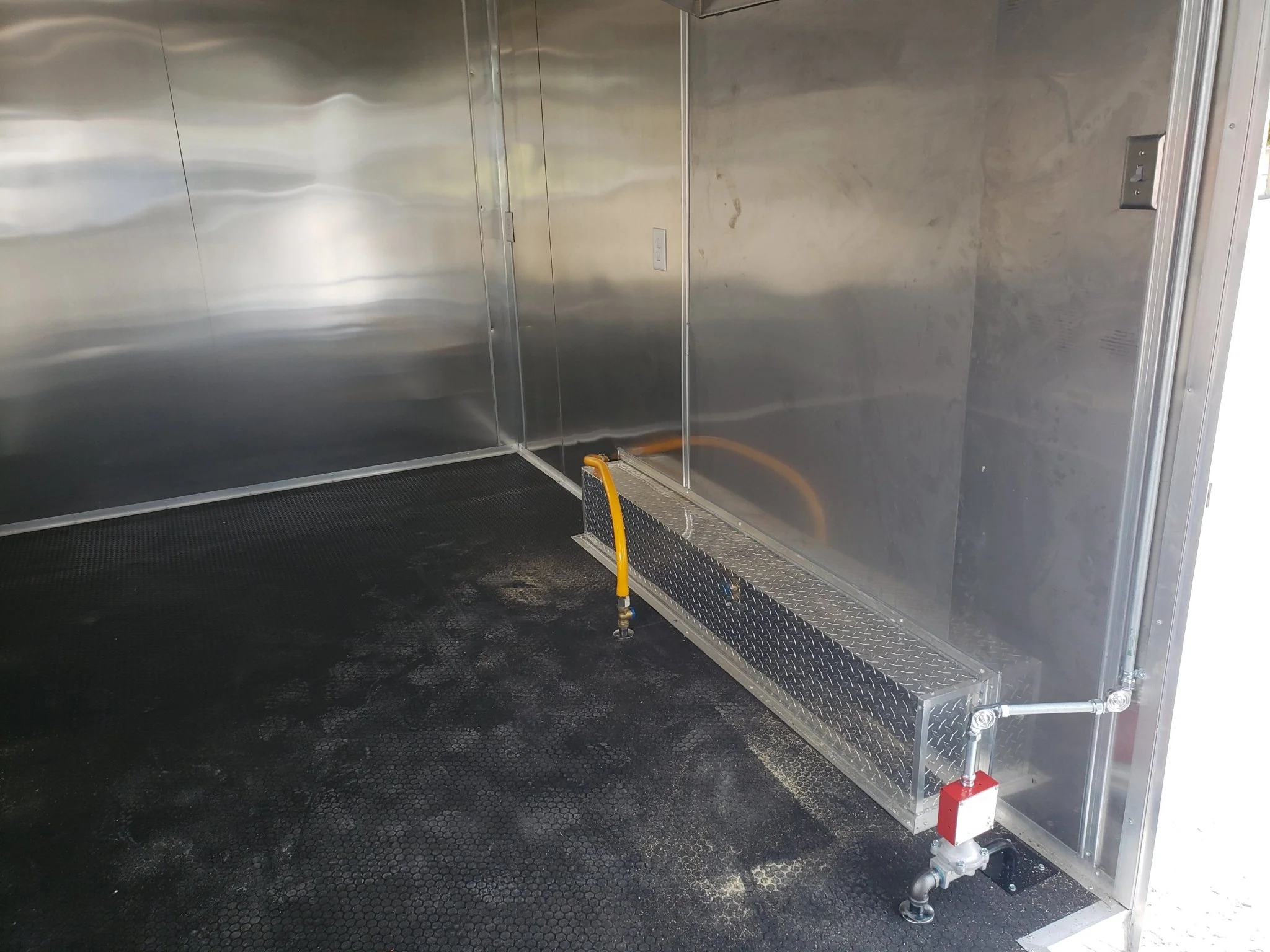 314-8.5-x-18-white-pizza-vending-concession-food-trailer-2.webp 8.5' x 18' White Pizza Vending Concession Food Trailer