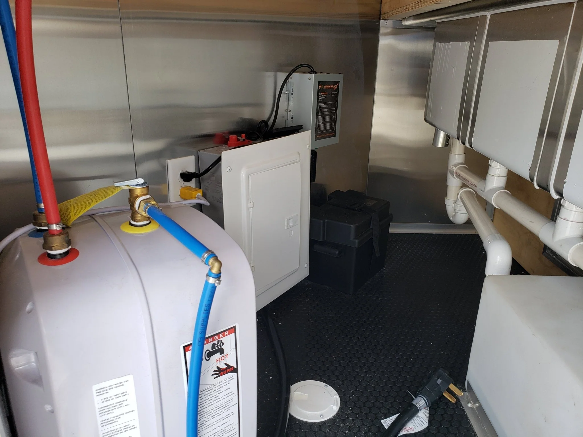 314-8.5-x-18-white-pizza-vending-concession-food-trailer-21.webp 8.5' x 18' White Pizza Vending Concession Food Trailer