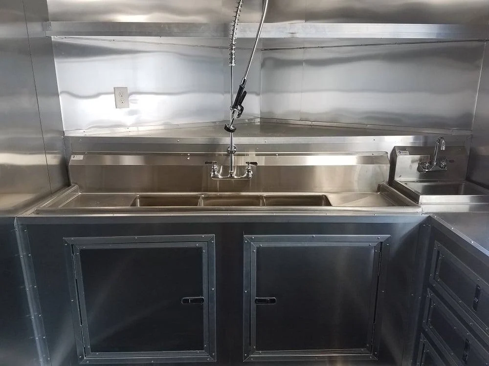 324-8.5-x-20-bbq-porch-white-concession-food-trailer-20.webp 8.5' x 20' BBQ Porch White Concession Food Trailer