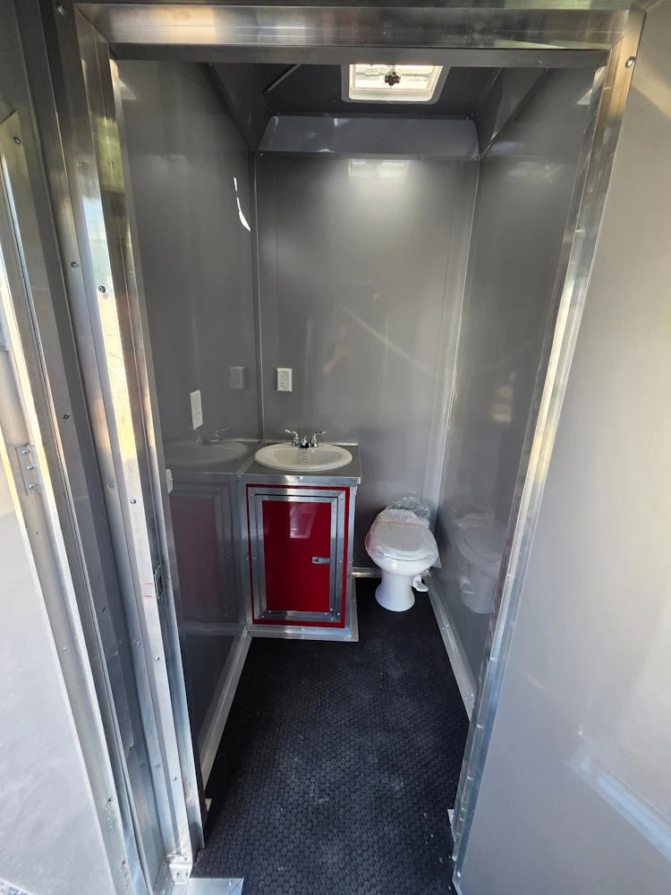 34-8.5-x-34-gooseneck-concession-trailer-victory-red-food-event-catering-17.webp 8.5 X 34 Gooseneck Concession Trailer Victory Red Food Event Catering