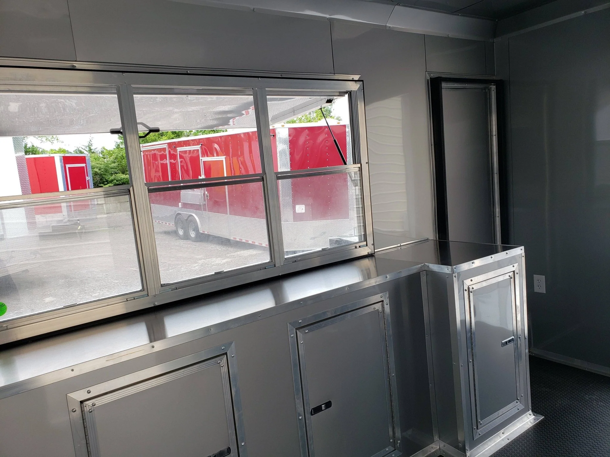 350-8.5-x-20-black-pizza-vending-concession-food-trailer-20.webp 8.5' x 20' Black Pizza Vending Concession Food Trailer