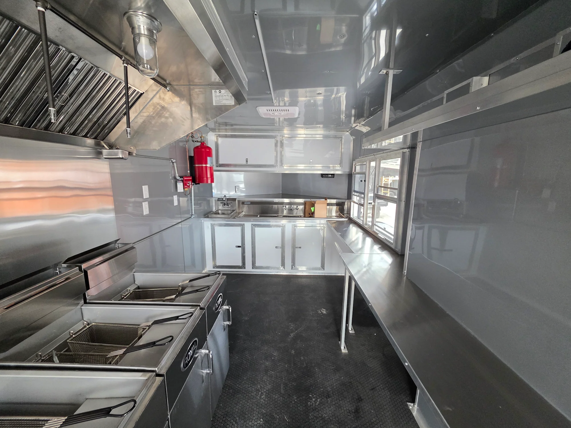357-8.5-x-20-black-with-blackout-concession-trailer-food-event-catering-18.webp 8.5' X 20' Black With Blackout Concession Trailer Food Event Catering