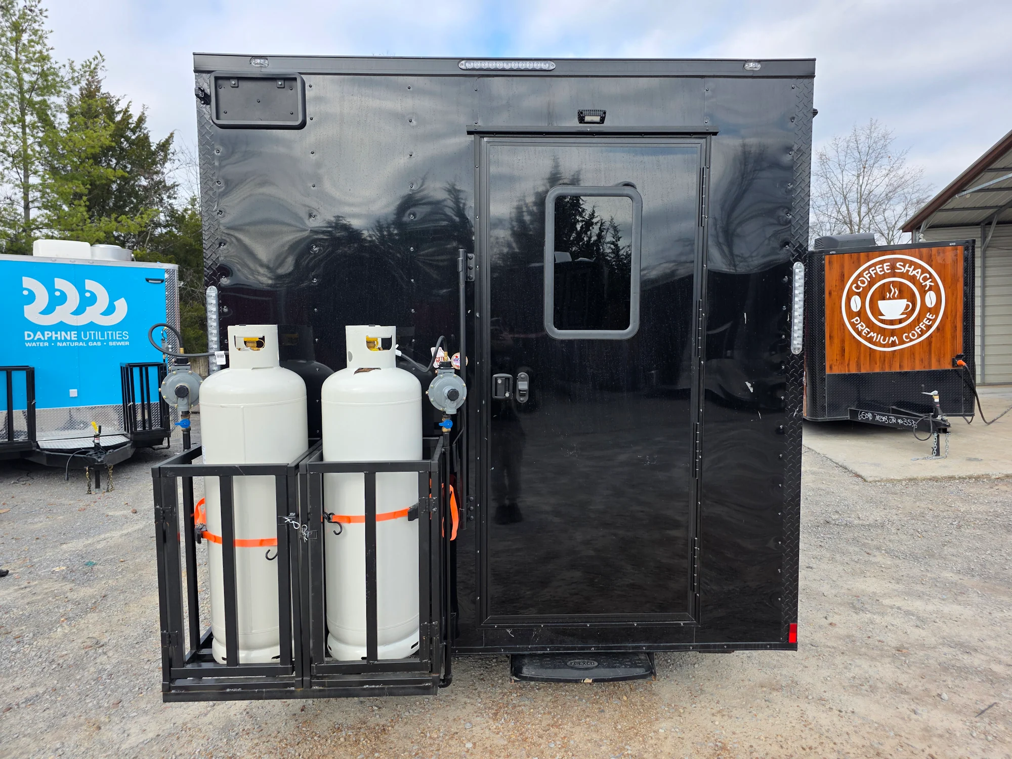 357-8.5-x-20-black-with-blackout-concession-trailer-food-event-catering-8.webp 8.5' X 20' Black With Blackout Concession Trailer Food Event Catering