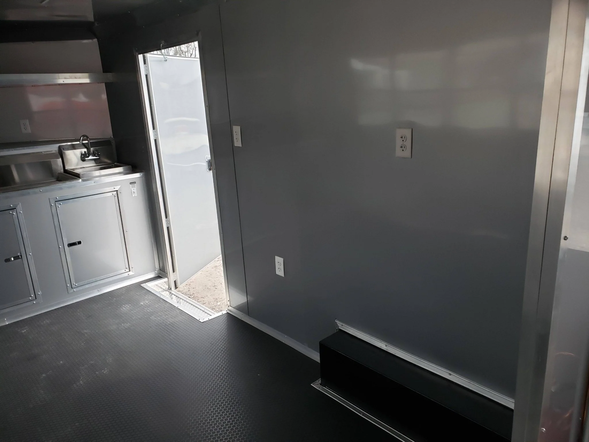 366-8.5-x-20-cobalt-blue-bbq-porch-concession-trailer-17.webp 8.5' x 20' Cobalt Blue BBQ Porch Concession Trailer