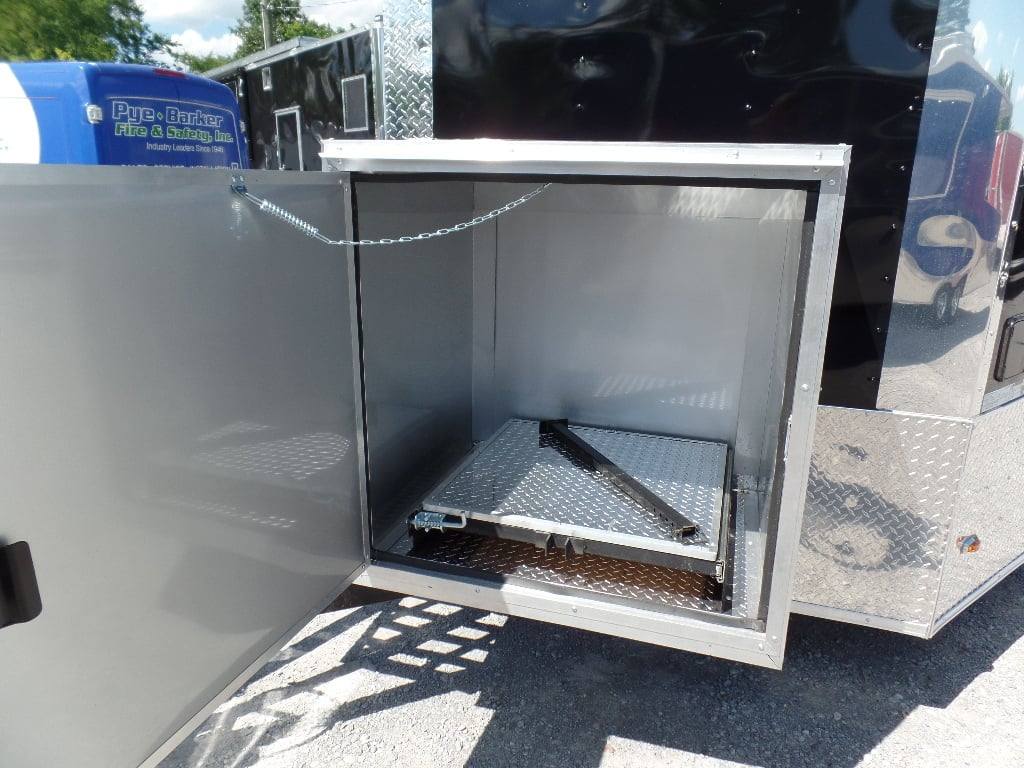 386-8.5-x-20-concession-food-trailer-black-event-catering-21.jpg 8.5' x 20' Concession Food Trailer Black Event Catering
