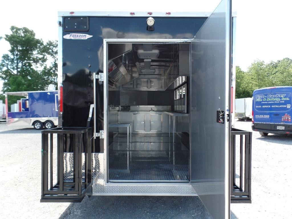 386-8.5-x-20-concession-food-trailer-black-event-catering-25.jpg 8.5' x 20' Concession Food Trailer Black Event Catering