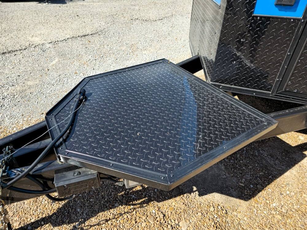 40-8.5-x-12-cobalt-blue-concession-trailer-food-event-catering-2.jpg 8.5' X 12' Cobalt Blue Concession Trailer Food Event Catering