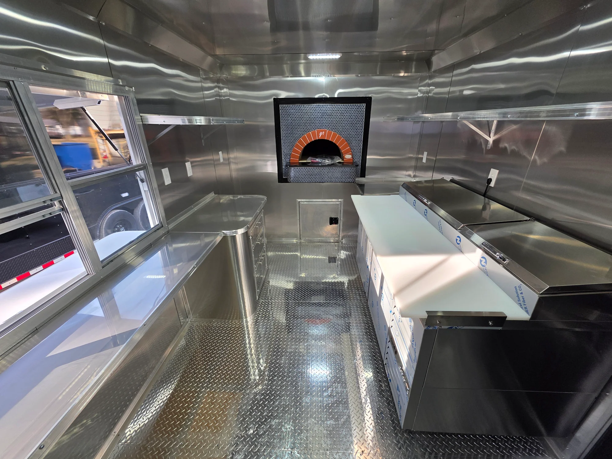 430-8.5-x-20-custom-concession-pizza-event-catering-15.webp 8.5' X 20' Custom Concession Pizza Event Catering
