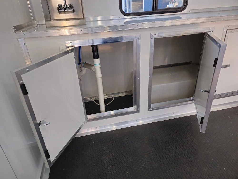 433-8.5-x-20-custom-office-and-mobile-command-center-trailer-24.webp 8.5' X 20' Custom Office and Mobile Command Center Trailer