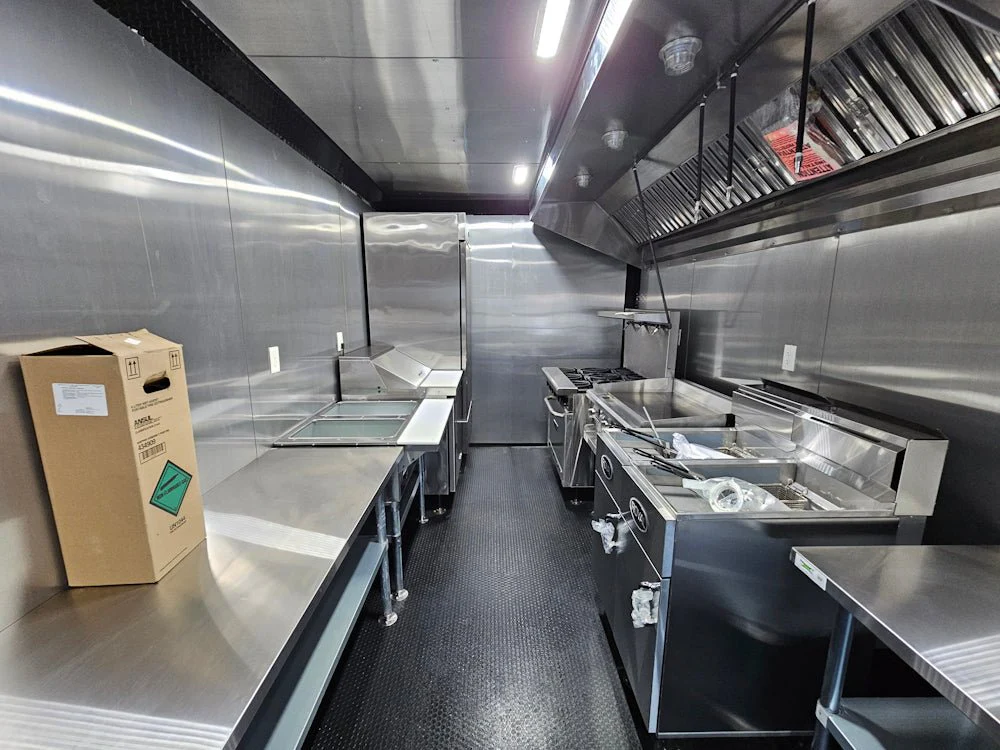 437-8.5-x-20-elite-equipped-silver-frost-concession-trailer-event-catering-22.webp 8.5' X 20' Elite Equipped Silver Frost Concession Trailer Event Catering