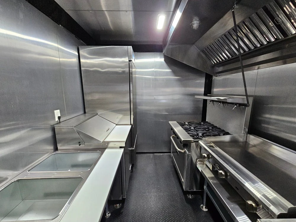 437-8.5-x-20-elite-equipped-silver-frost-concession-trailer-event-catering-23.webp 8.5' X 20' Elite Equipped Silver Frost Concession Trailer Event Catering