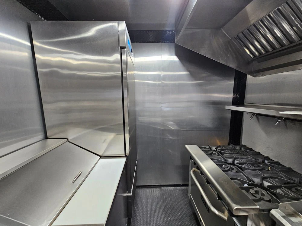 437-8.5-x-20-elite-equipped-silver-frost-concession-trailer-event-catering-24.webp 8.5' X 20' Elite Equipped Silver Frost Concession Trailer Event Catering