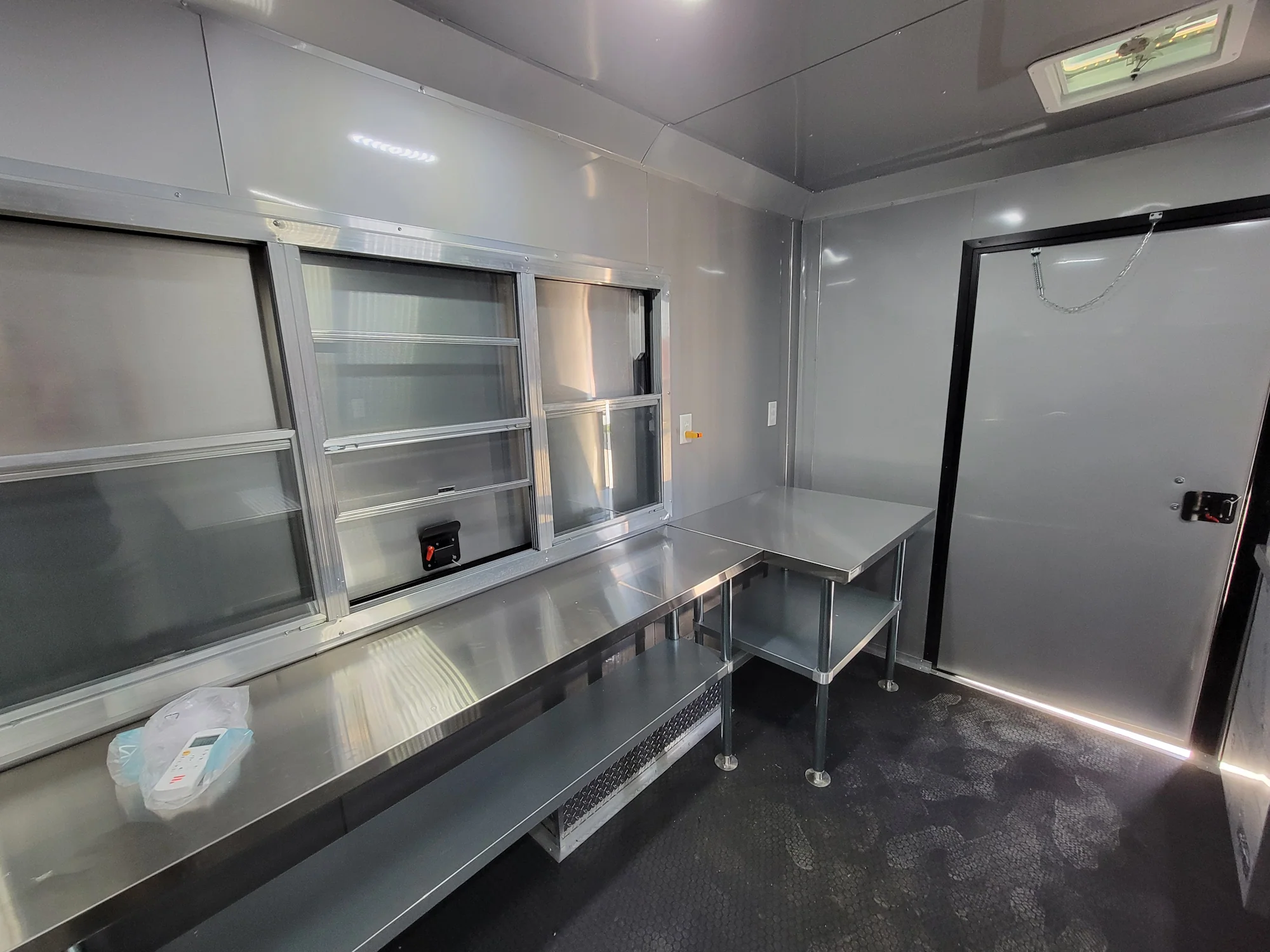 44-8.5-x-12-concession-trailer-white-with-blackout-trim-food-event-catering-13.webp 8.5' X 12' Concession Trailer White With Blackout Trim Food Event Catering