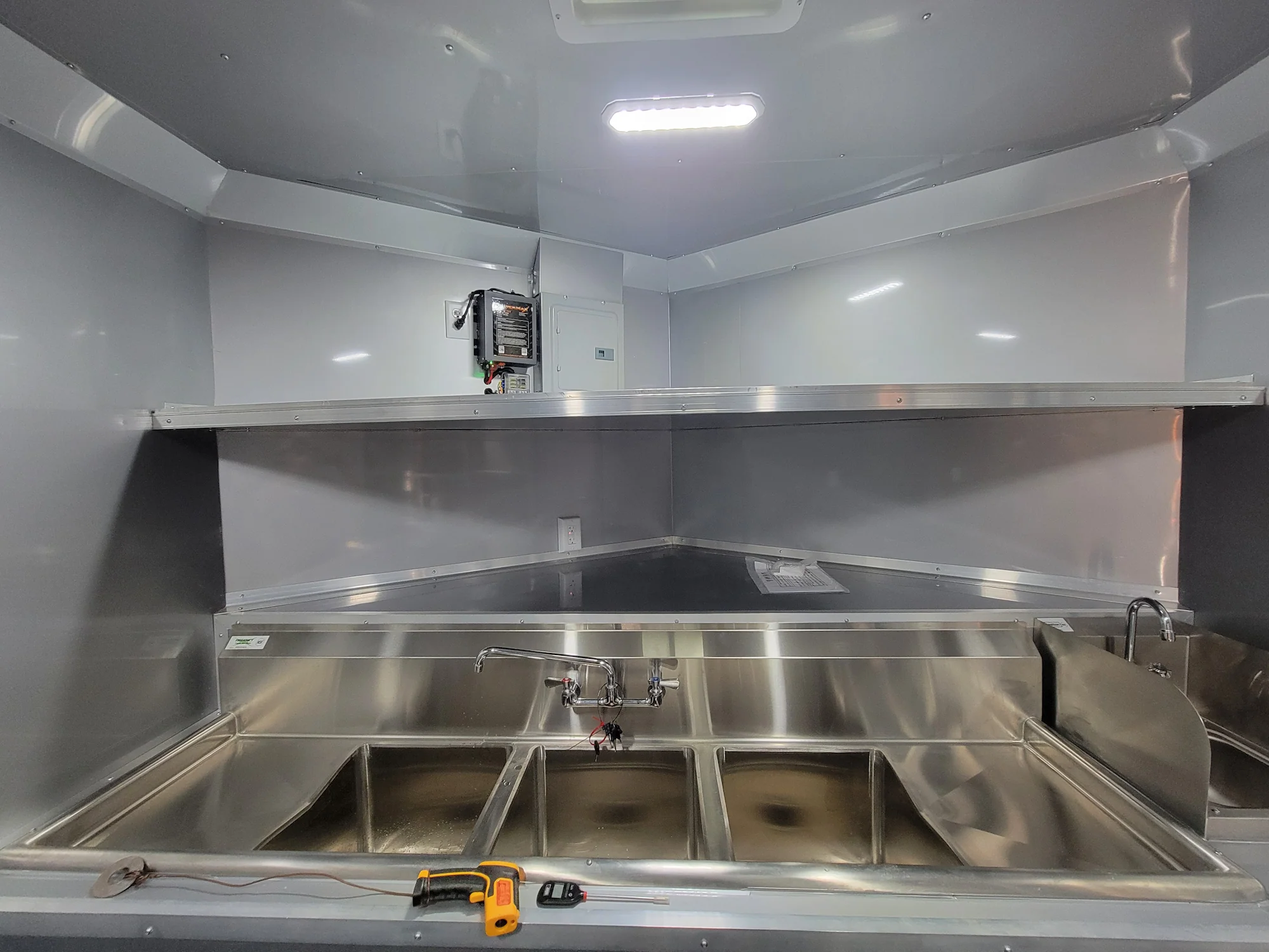 44-8.5-x-12-concession-trailer-white-with-blackout-trim-food-event-catering-14.webp 8.5' X 12' Concession Trailer White With Blackout Trim Food Event Catering