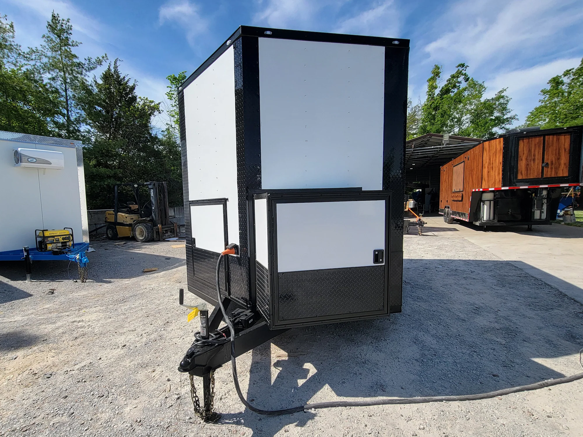 44-8.5-x-12-concession-trailer-white-with-blackout-trim-food-event-catering-2.webp 8.5' X 12' Concession Trailer White With Blackout Trim Food Event Catering