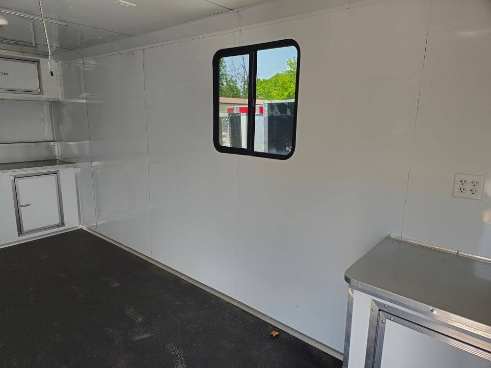 445-8.5-x-20-mobile-office-command-center-trailer-11.jpg 8.5' X 20' Mobile Office Command Center Trailer