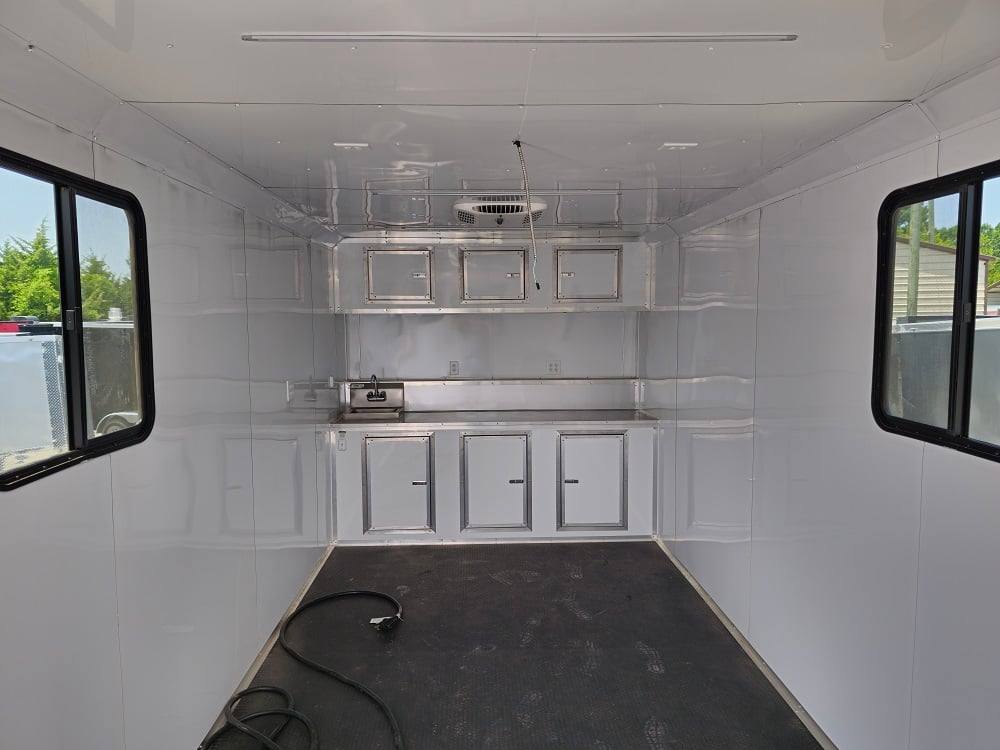 445-8.5-x-20-mobile-office-command-center-trailer-9.jpg 8.5' X 20' Mobile Office Command Center Trailer