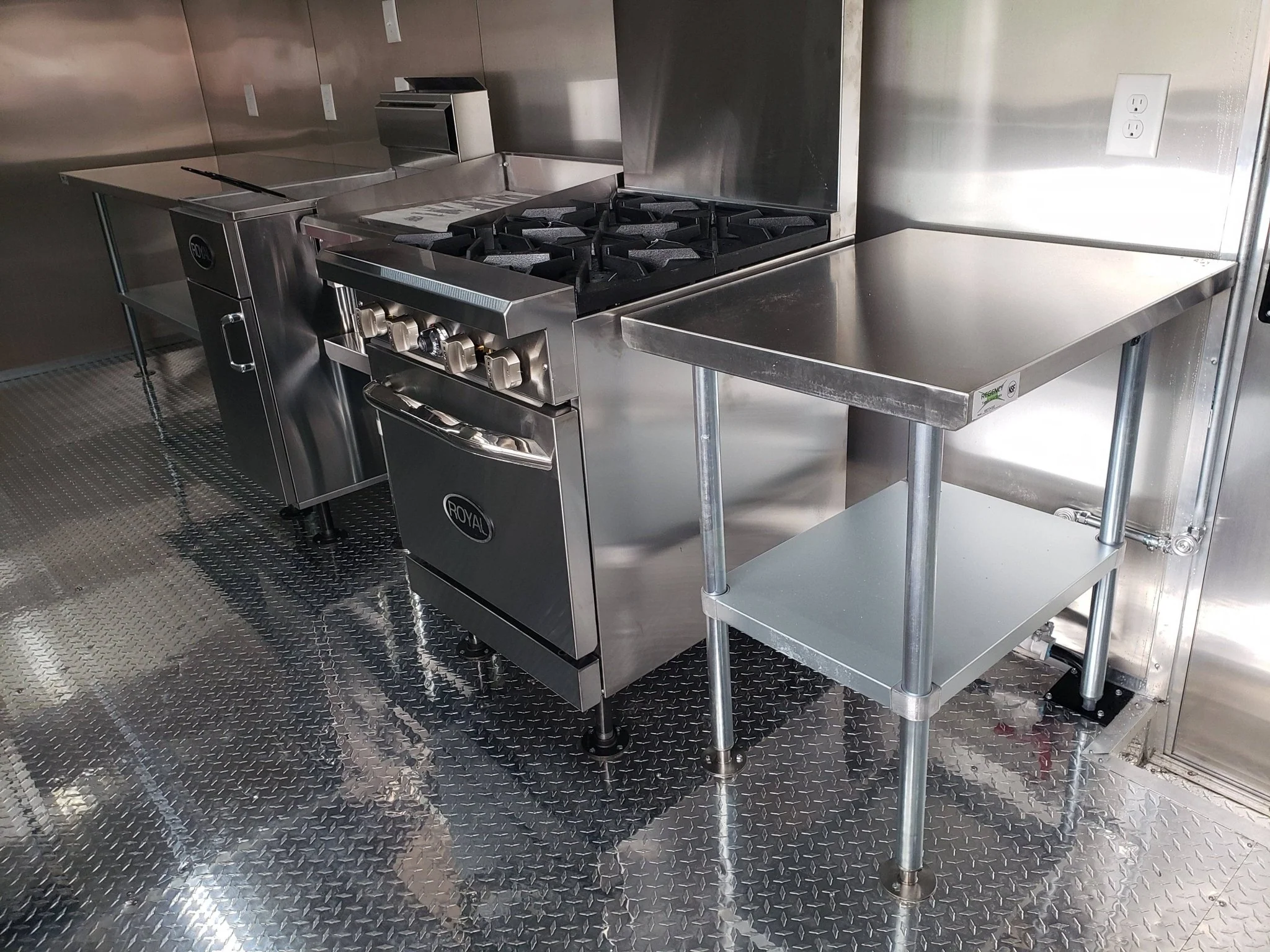 446-8.5-x-20-orange-and-black-food-catering-concession-trailer-with-appliances-11.webp 8.5' x 20' Orange And Black Food Catering Concession Trailer With Appliances