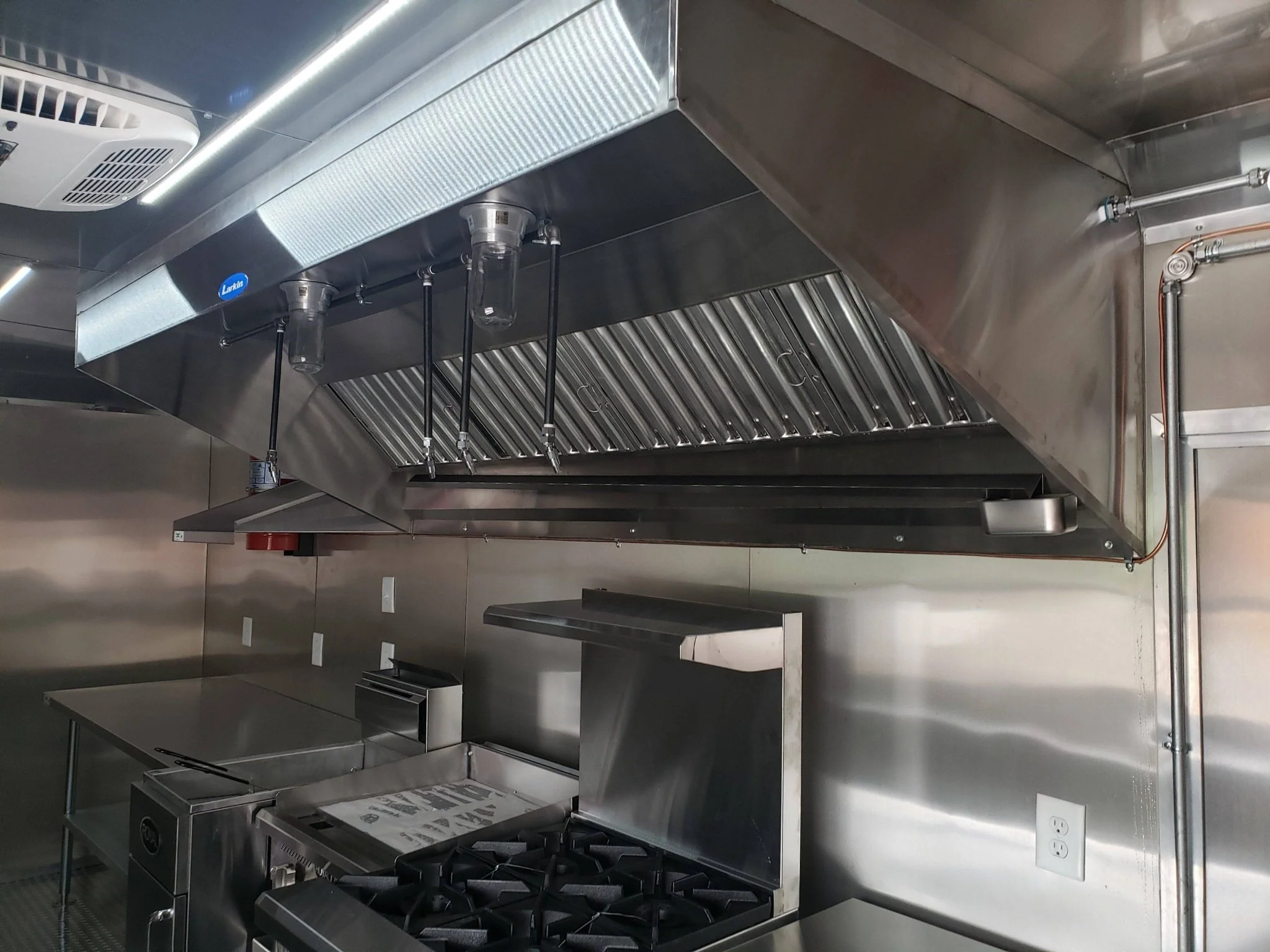446-8.5-x-20-orange-and-black-food-catering-concession-trailer-with-appliances-31.webp 8.5' x 20' Orange And Black Food Catering Concession Trailer With Appliances