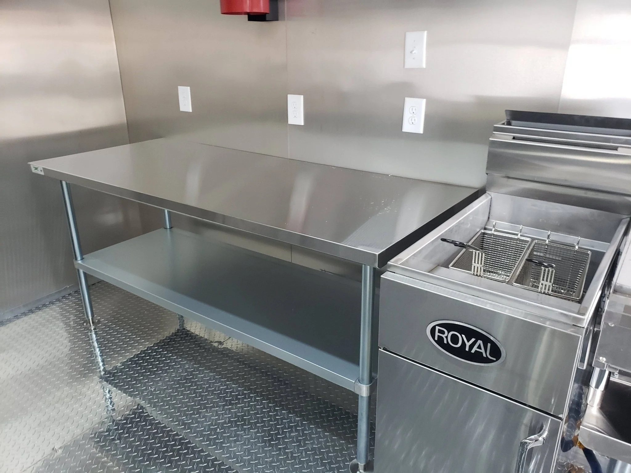 446-8.5-x-20-orange-and-black-food-catering-concession-trailer-with-appliances-5.webp 8.5' x 20' Orange And Black Food Catering Concession Trailer With Appliances