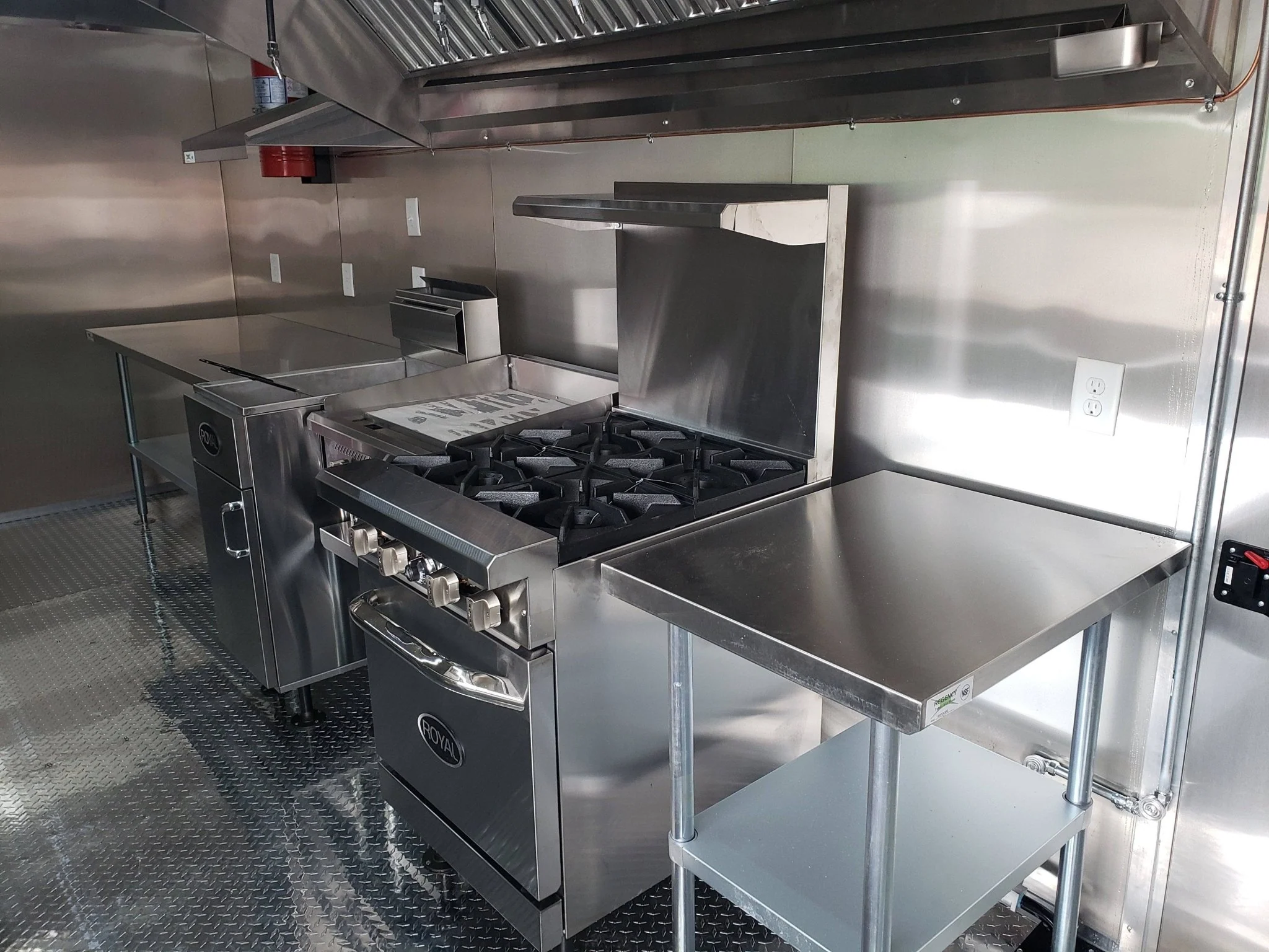 446-8.5-x-20-orange-and-black-food-catering-concession-trailer-with-appliances-6.webp 8.5' x 20' Orange And Black Food Catering Concession Trailer With Appliances