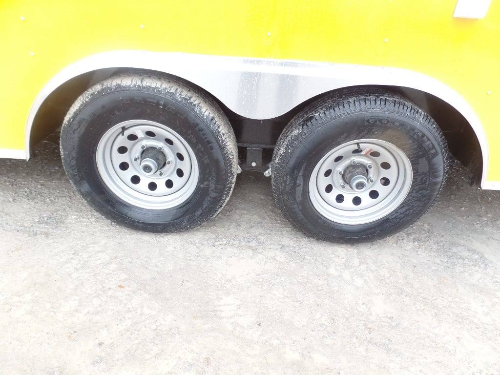 454-8.5-x-20-penske-yellow-food-concession-trailer-29.jpg 8.5' x 20' Penske Yellow Food Concession Trailer