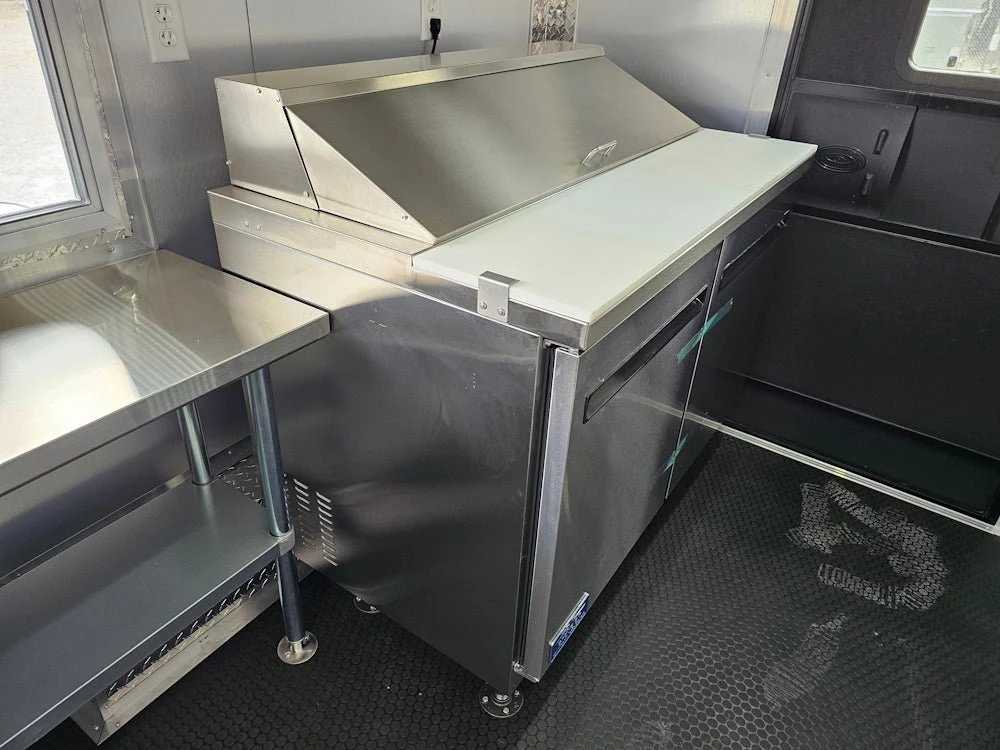 46-8.5-x-12-white-concession-trailer-drink-and-beverage-catering-27.webp 8.5' X 12' White Concession Trailer Drink and Beverage Catering