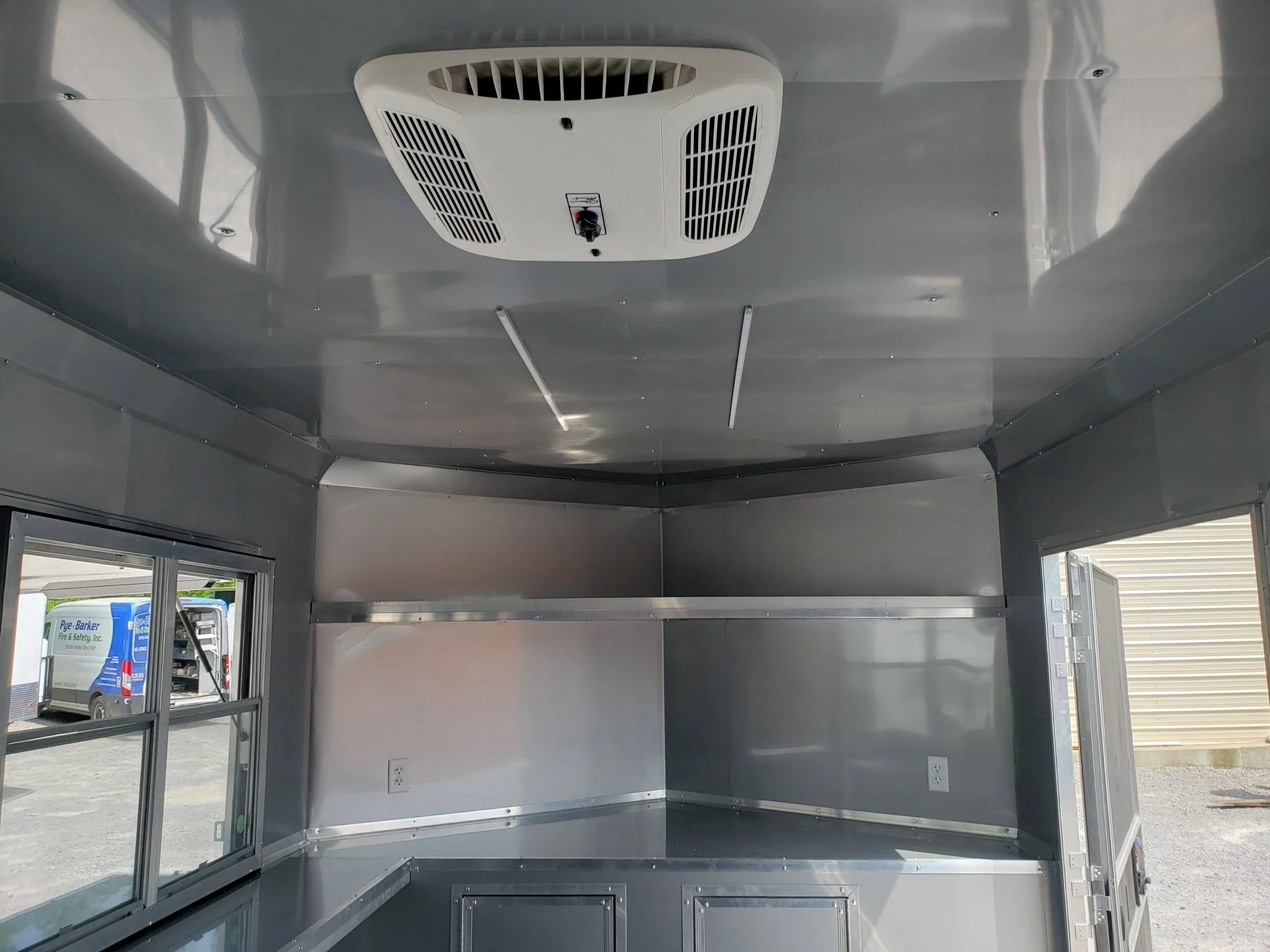 472-8.5-x-20-victory-red-office-trailer-10.webp 8.5' x 20' Victory Red Office Trailer