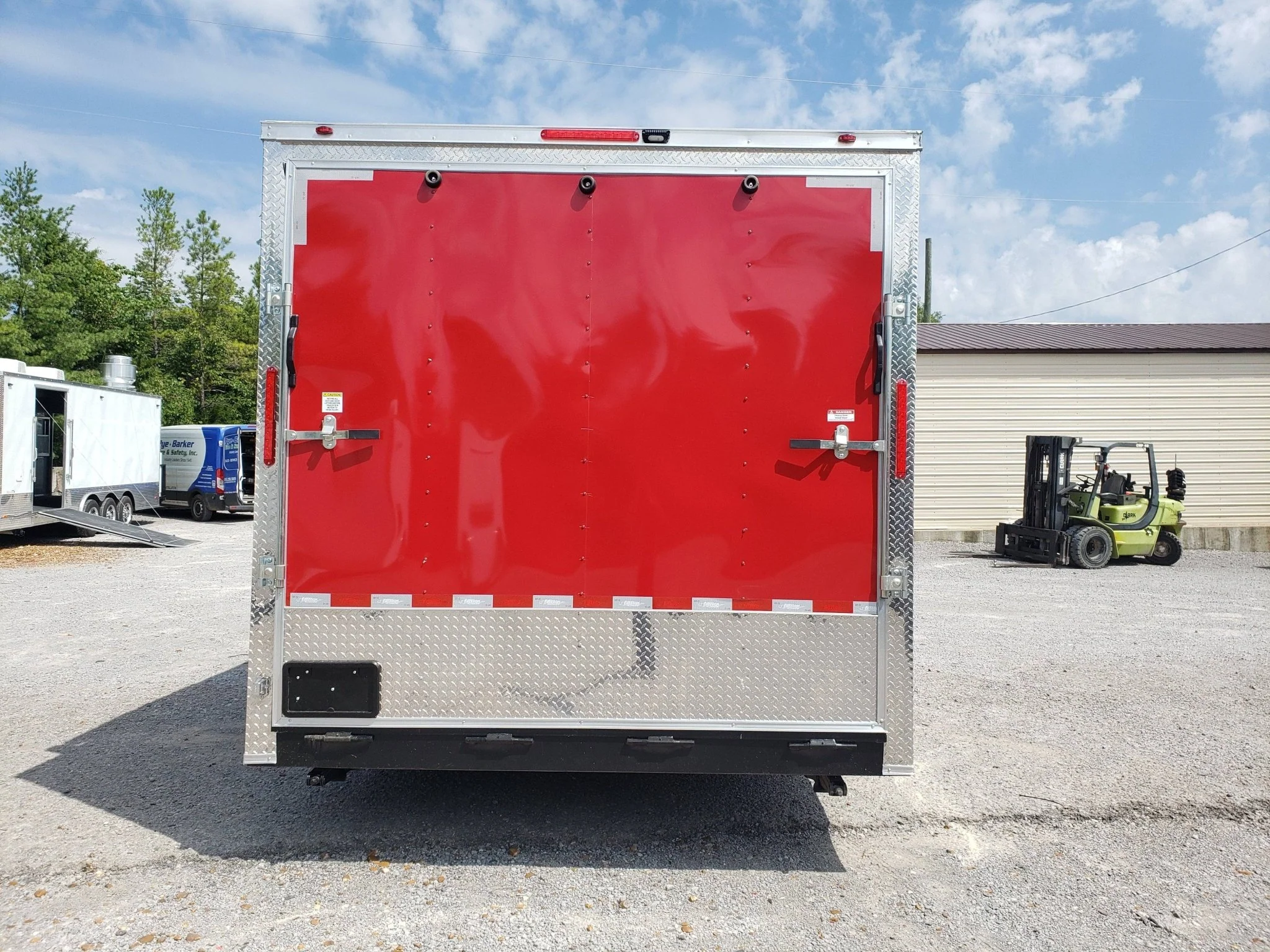 472-8.5-x-20-victory-red-office-trailer-15.webp 8.5' x 20' Victory Red Office Trailer