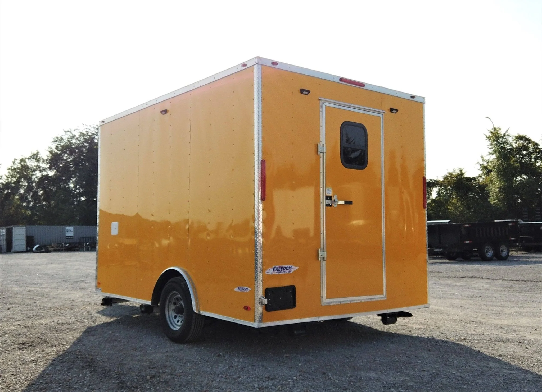 50-8.5-x-12-yellow-concession-food-v-nose-trailer-11.webp 8.5' x 12' Yellow Concession Food V-Nose Trailer