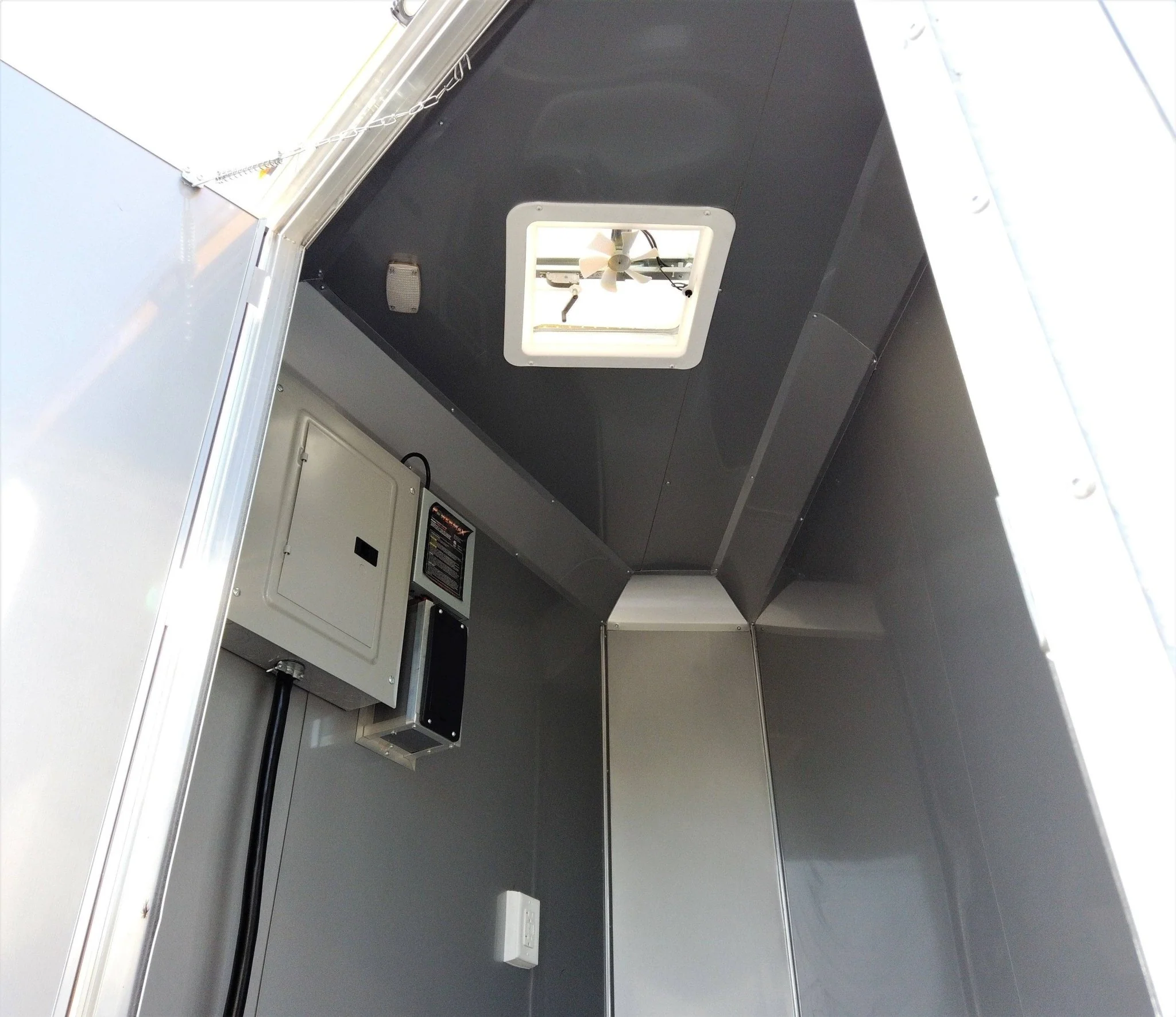 50-8.5-x-12-yellow-concession-food-v-nose-trailer-17.webp 8.5' x 12' Yellow Concession Food V-Nose Trailer