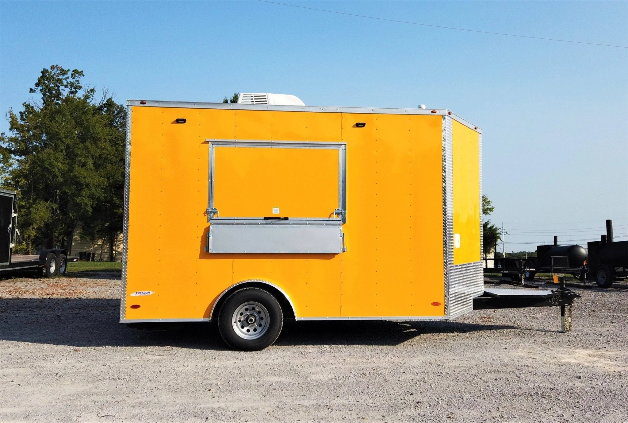 50-8.5-x-12-yellow-concession-food-v-nose-trailer-24.webp 8.5' x 12' Yellow Concession Food V-Nose Trailer