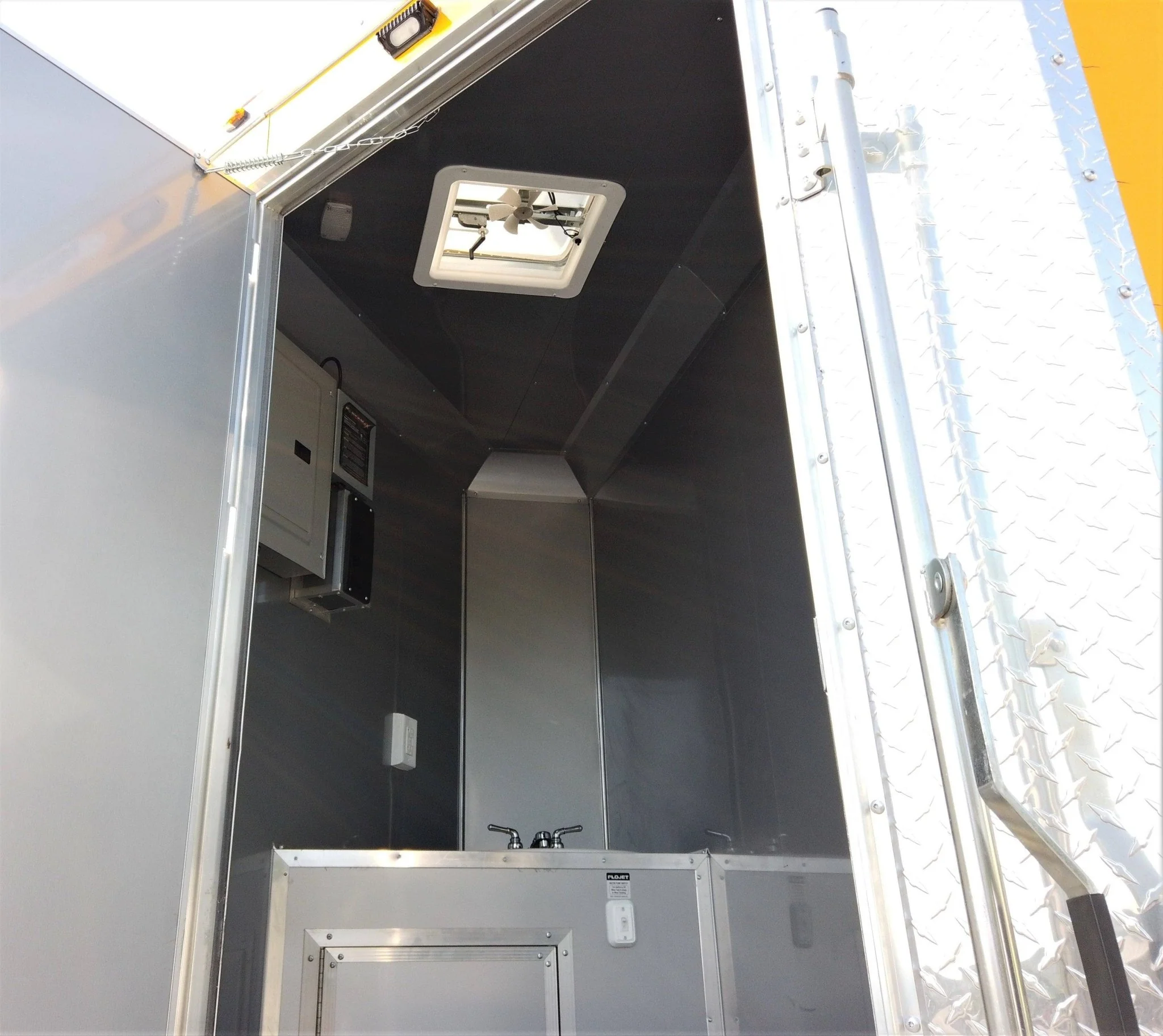 50-8.5-x-12-yellow-concession-food-v-nose-trailer-4.webp 8.5' x 12' Yellow Concession Food V-Nose Trailer