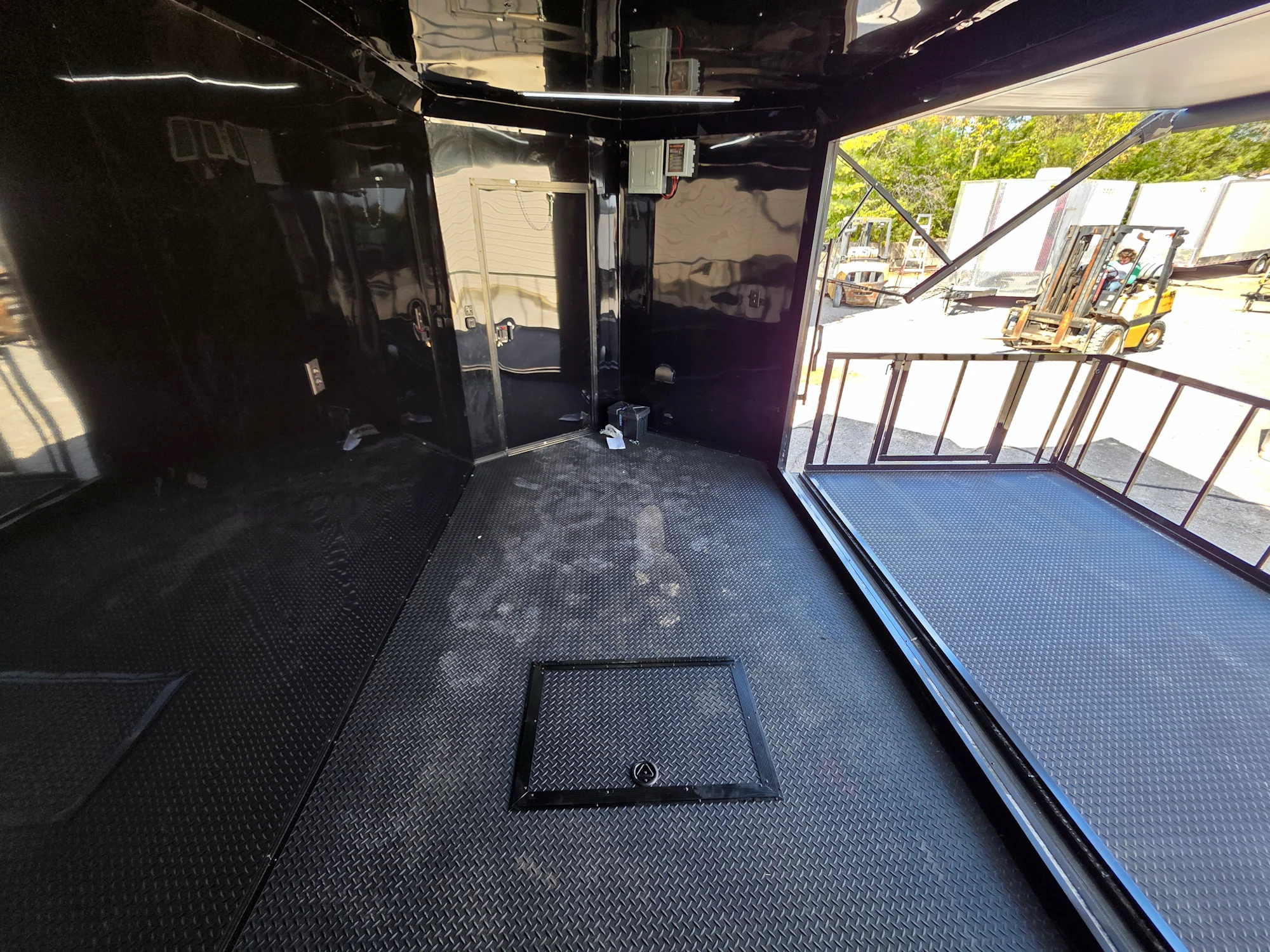 52-8.5-x-14-black-with-blackout-custom-stage-trailer-11.webp 8.5' X 14' Black With Blackout Custom Stage Trailer