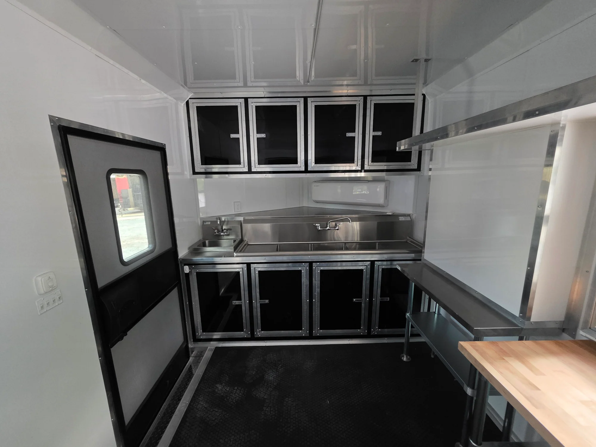 531-8.5-x-22-black-with-blackout-trim-concession-trailer-event-catering-18.webp 8.5' X 22' Black With Blackout Trim Concession Trailer Event Catering