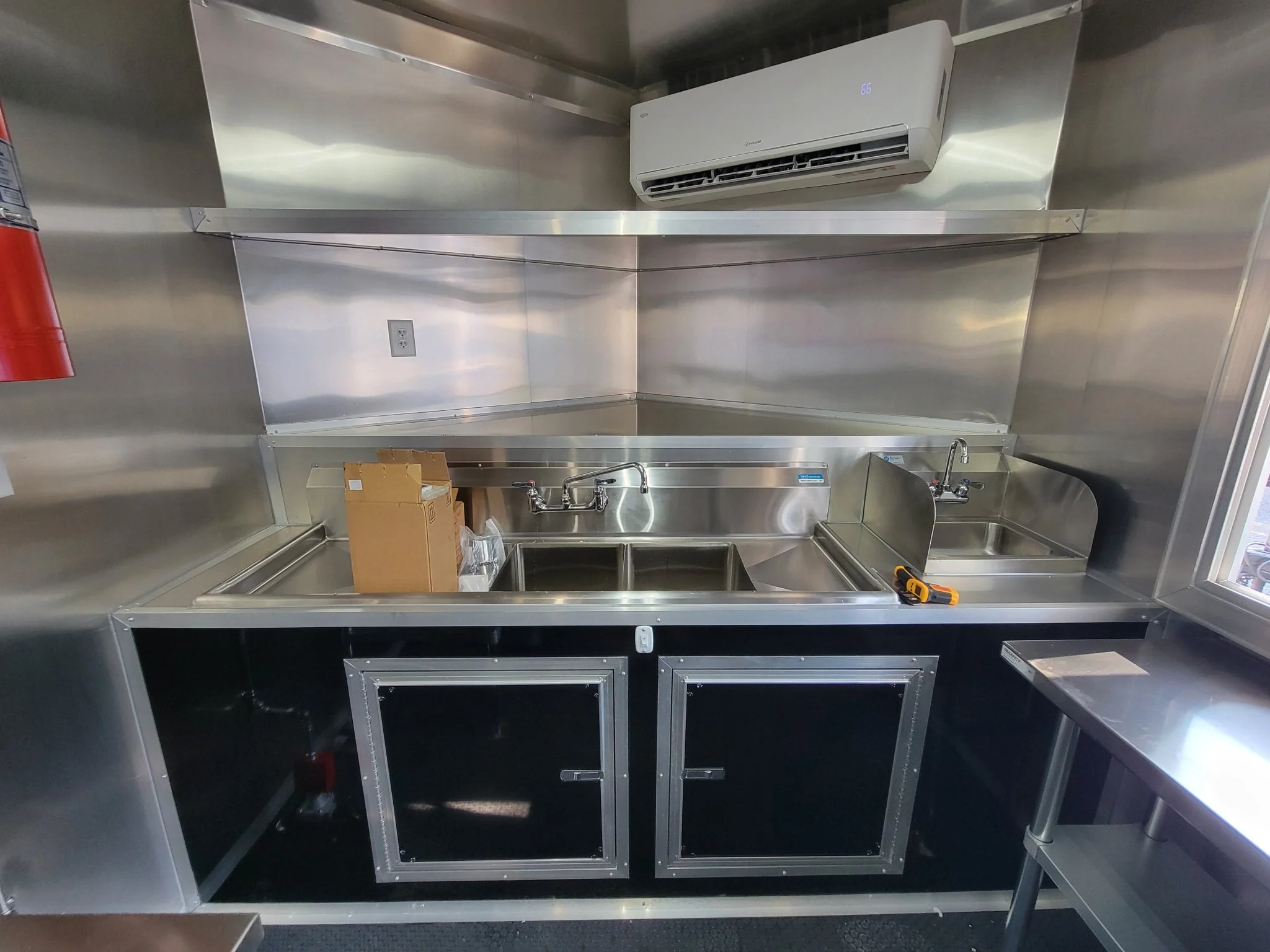 560-8.5-x-22-concession-trailer-black-with-blackout-bbq-event-catering-8-porch-16.webp 8.5' X 22' Concession Trailer Black With Blackout BBQ Event Catering 8' porch