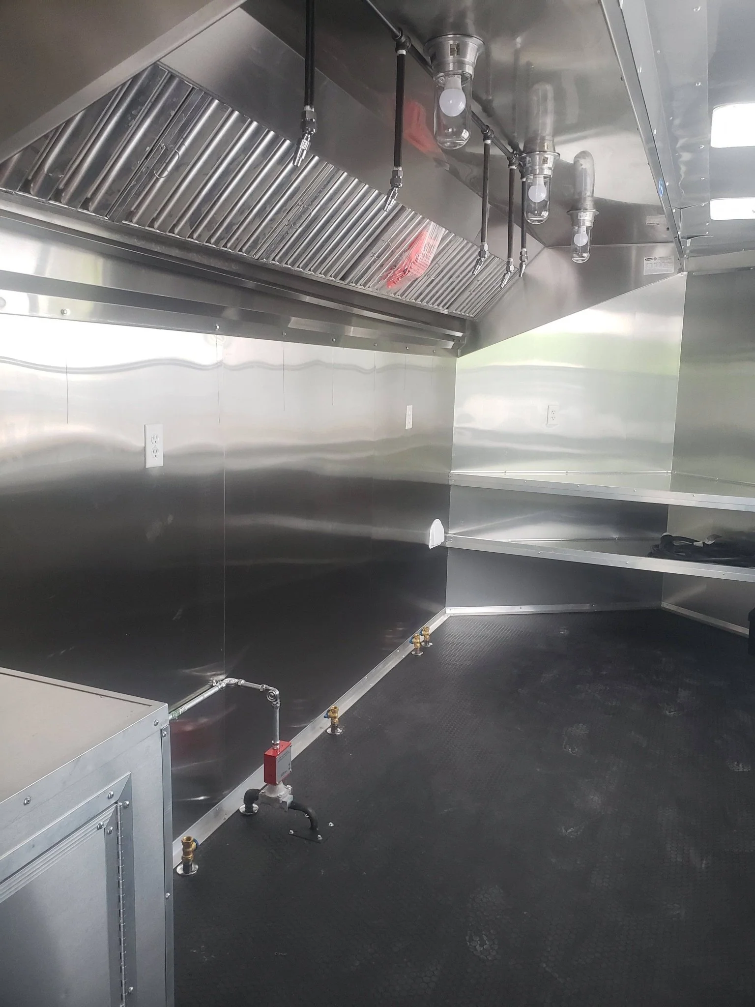 8.5' x 22' White Concession Food Trailer