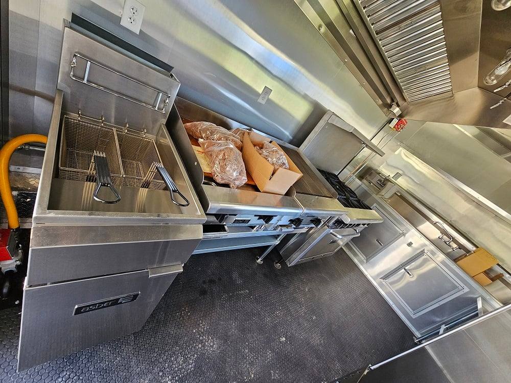609-8.5-x-22-white-concession-trailer-bbq-porch-food-event-catering-15.jpg 8.5' X 22' White Concession Trailer BBQ Porch Food Event Catering