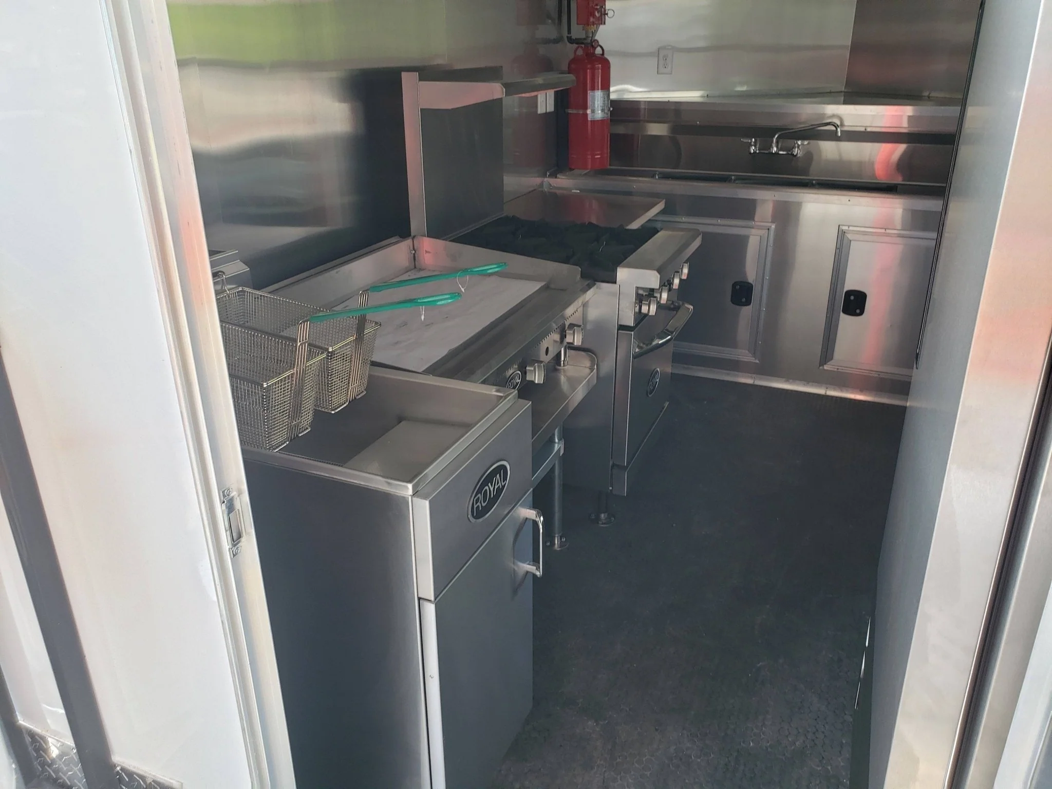 612-8.5-x-22-white-porch-style-food-vending-concession-trailer-with-appliances-15.webp 8.5' x 22' White Porch Style Food Vending Concession Trailer with Appliances